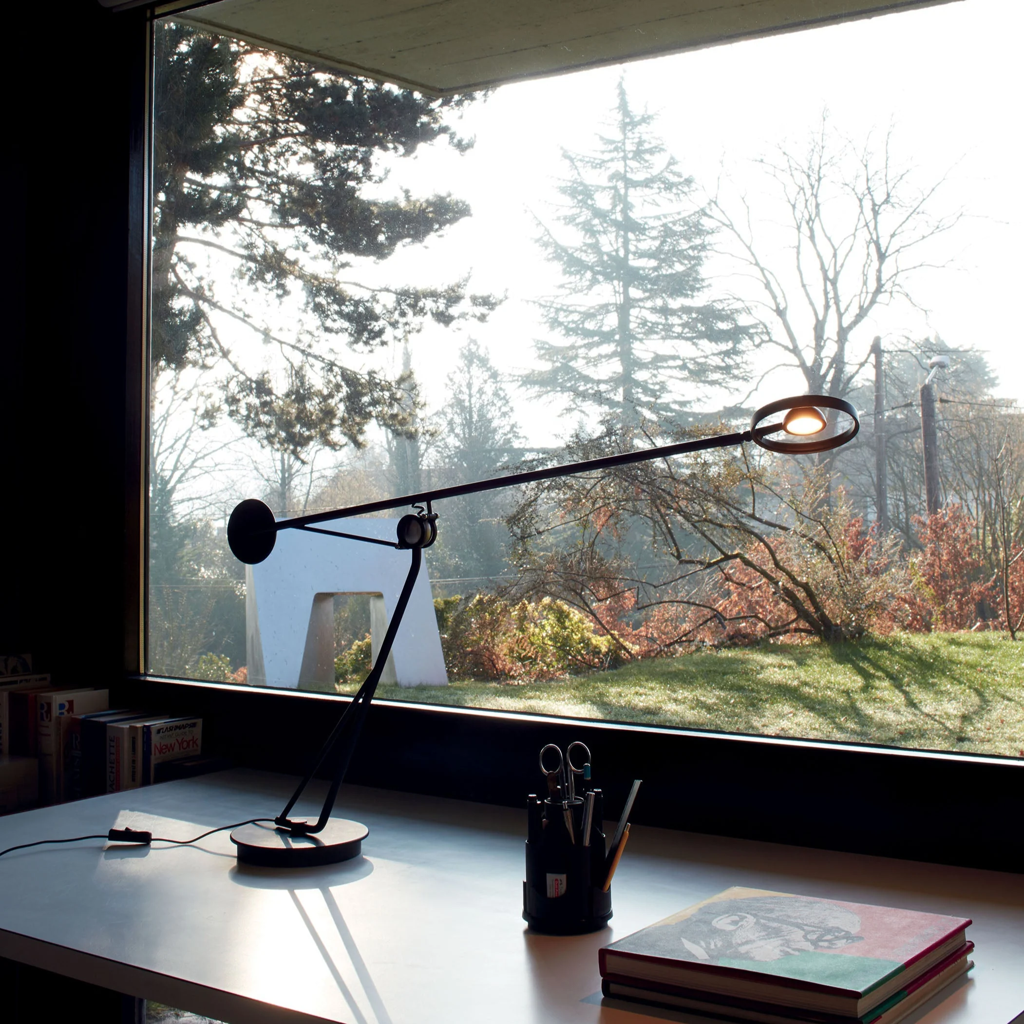 Aaro Table Lamp - Image 5
