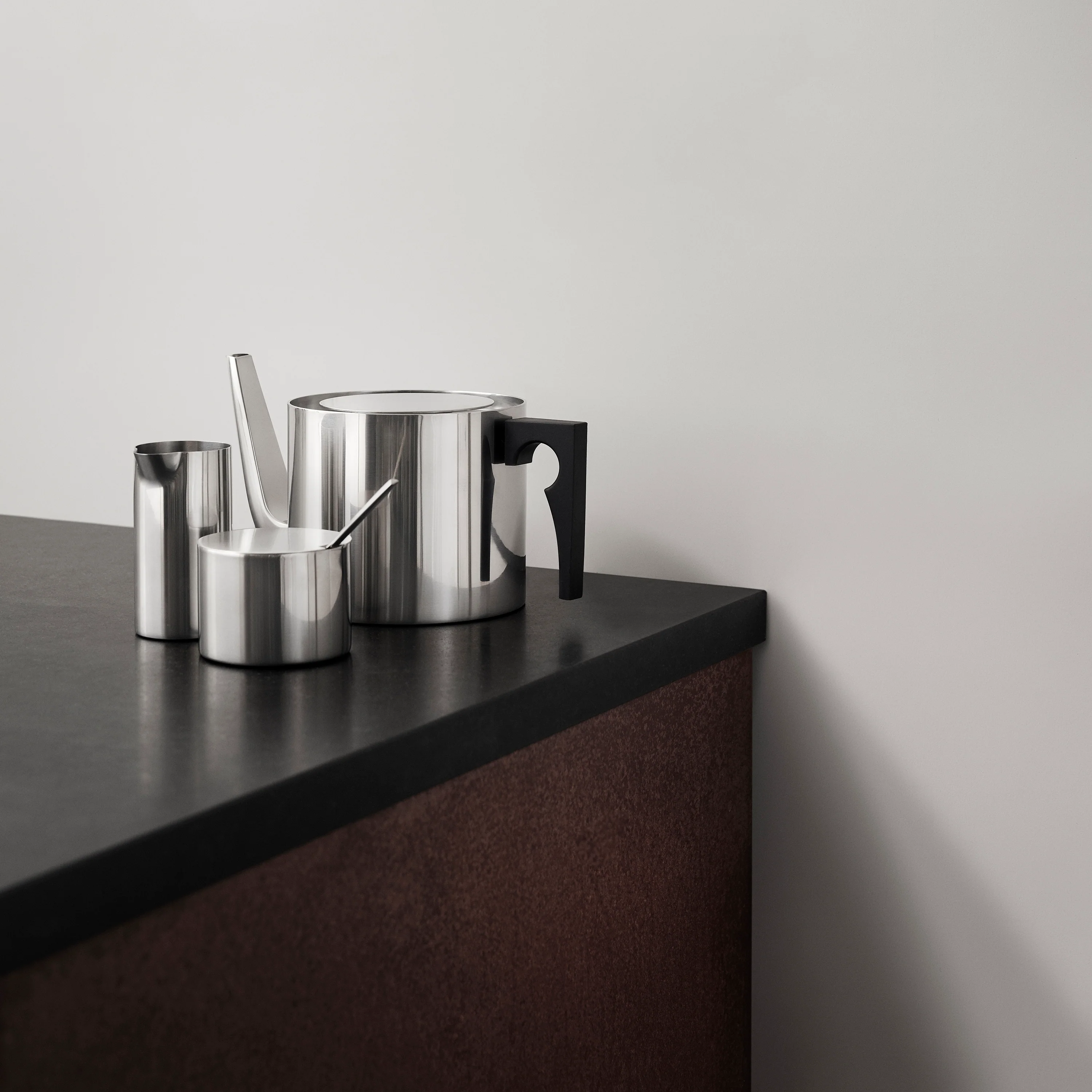 AJ Tea Pot - Image 4