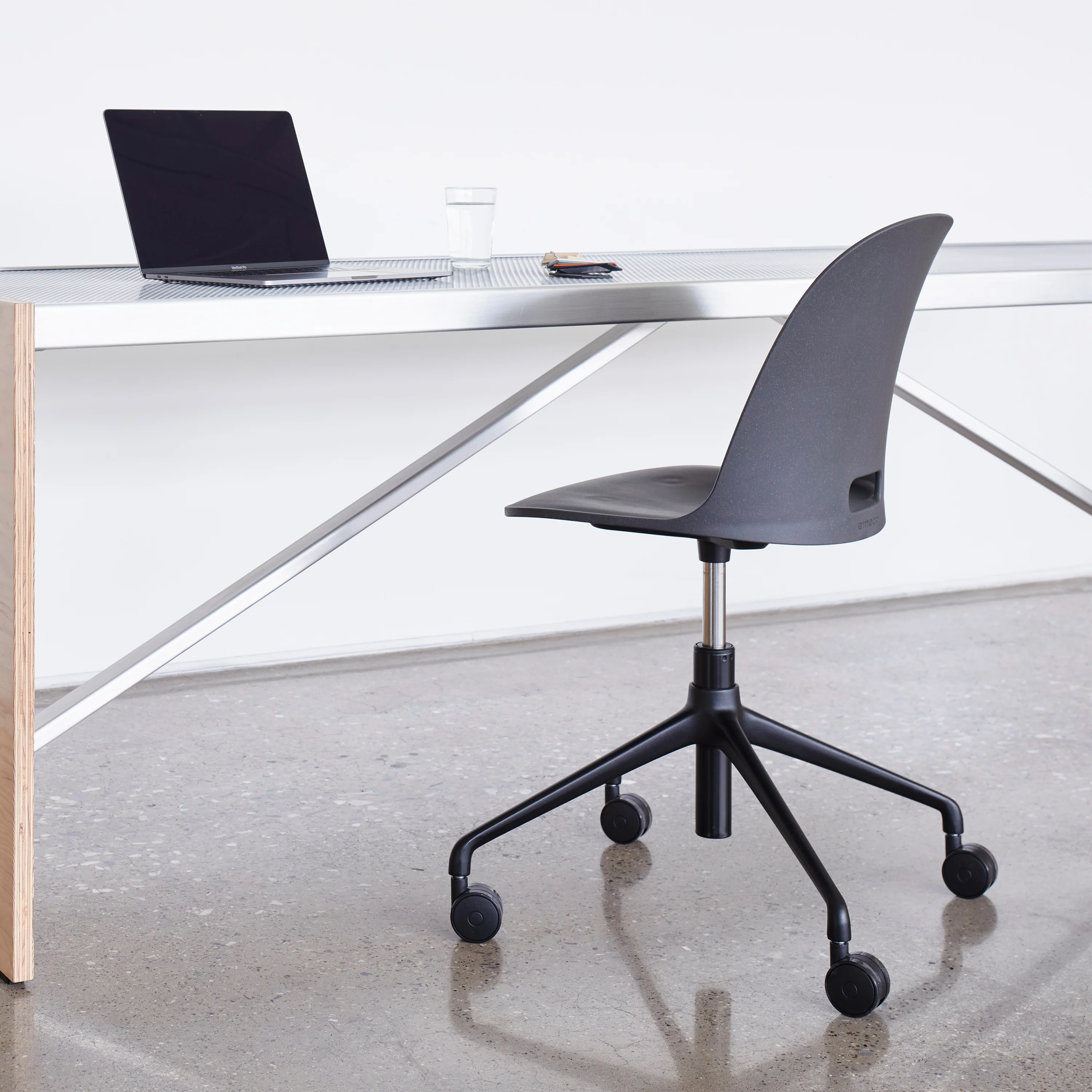 Alfi Work Swivel Chair - Image 13