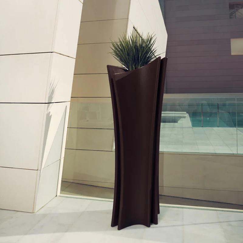 Alma Self-Watering Planter - Image 2