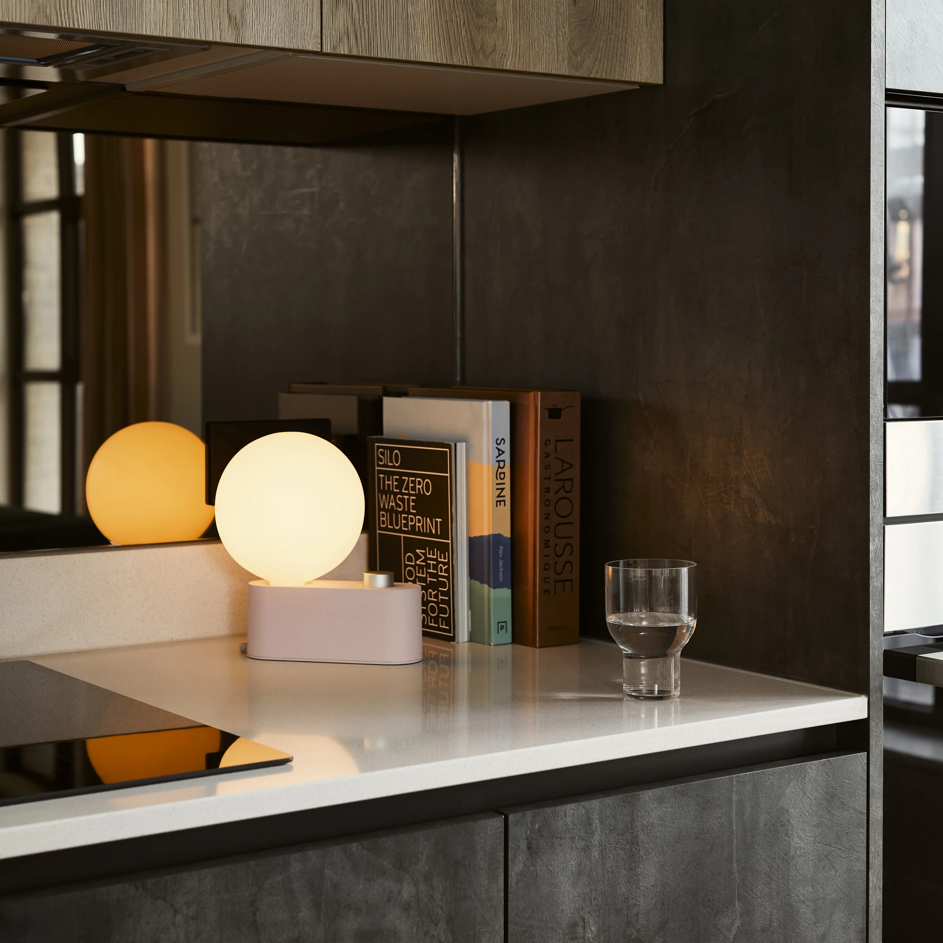 Alumina Table Lamp - Image 9