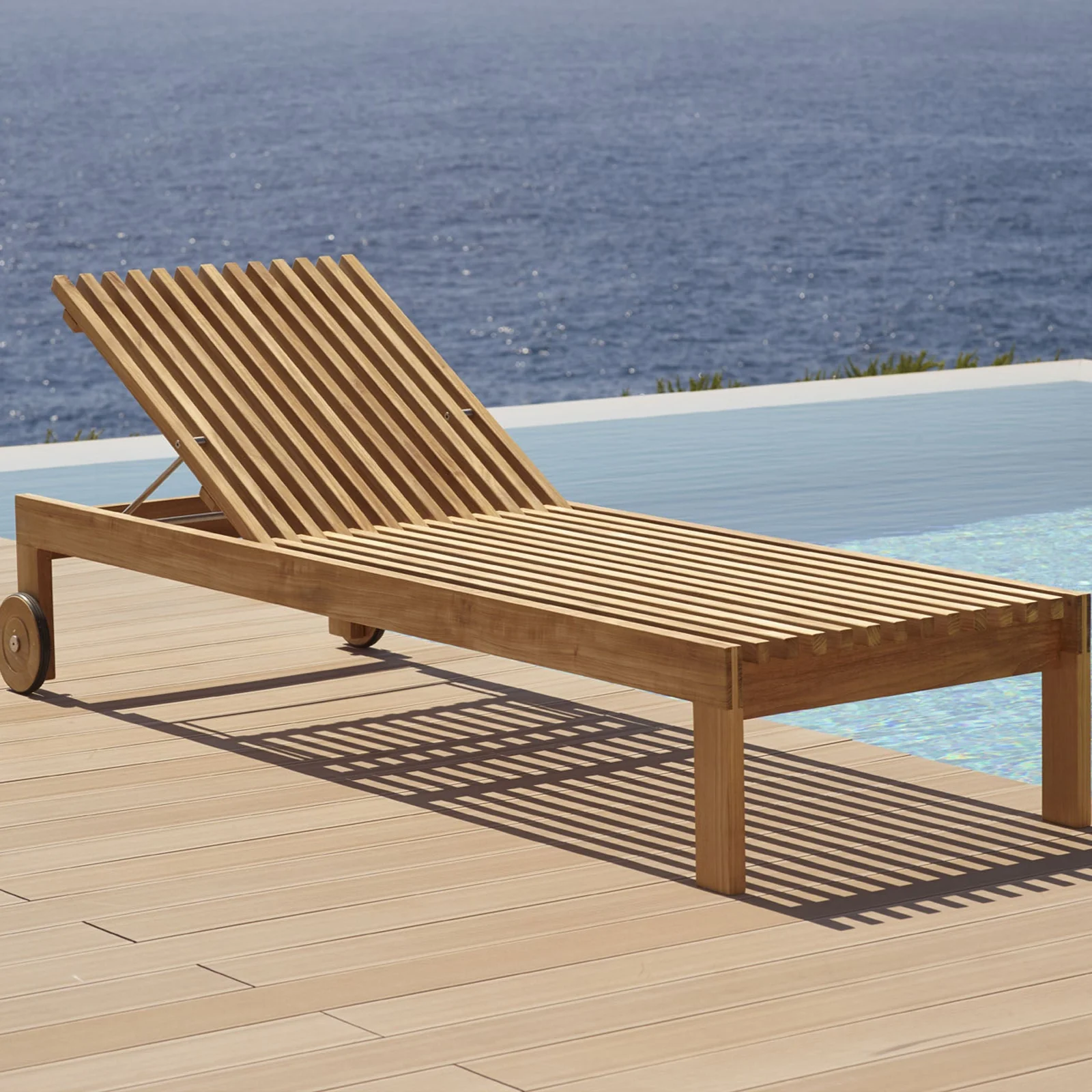 Amaze Outdoor Stackable Sunbed - Image 7