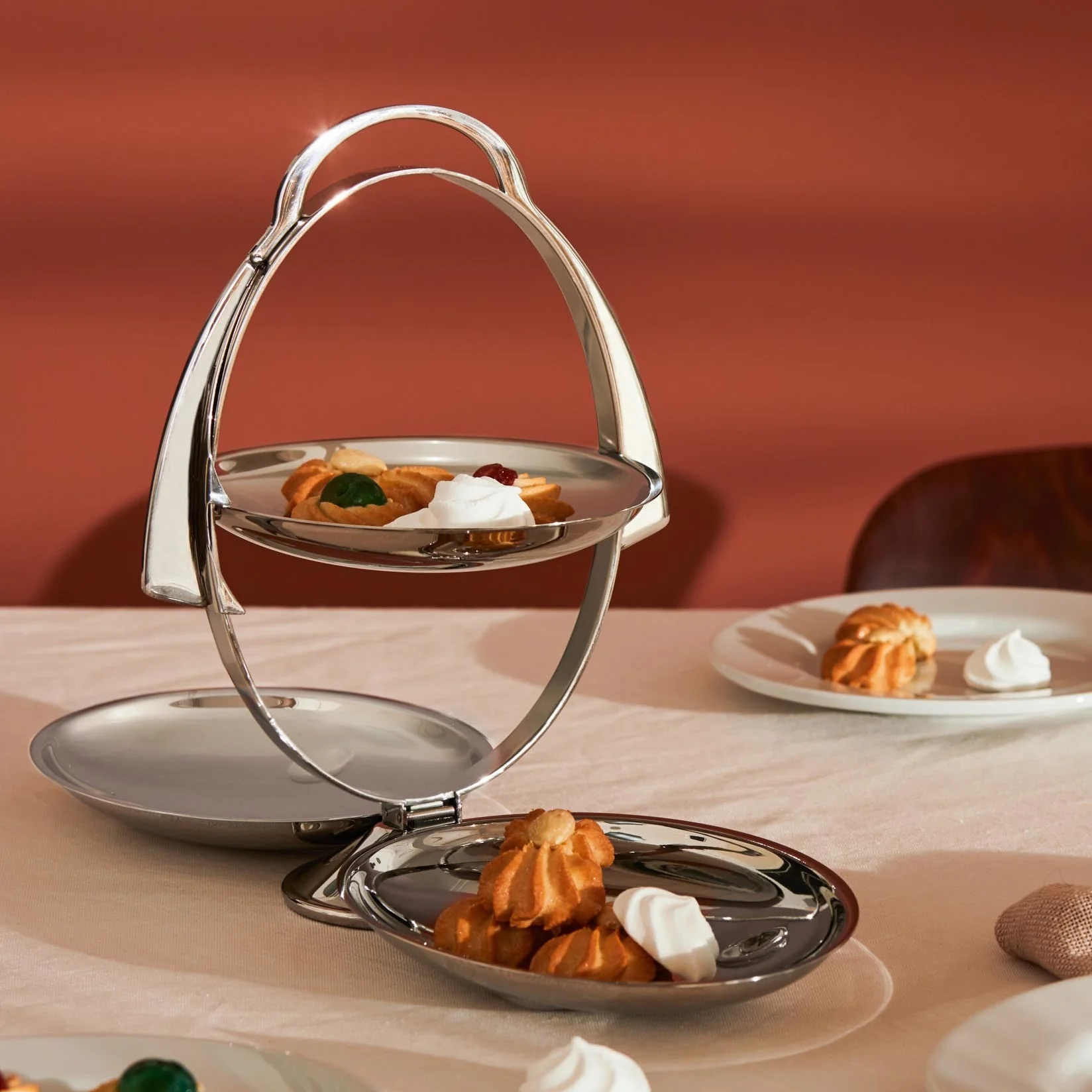 Anna Gong Folding Cake Stand - Image 2