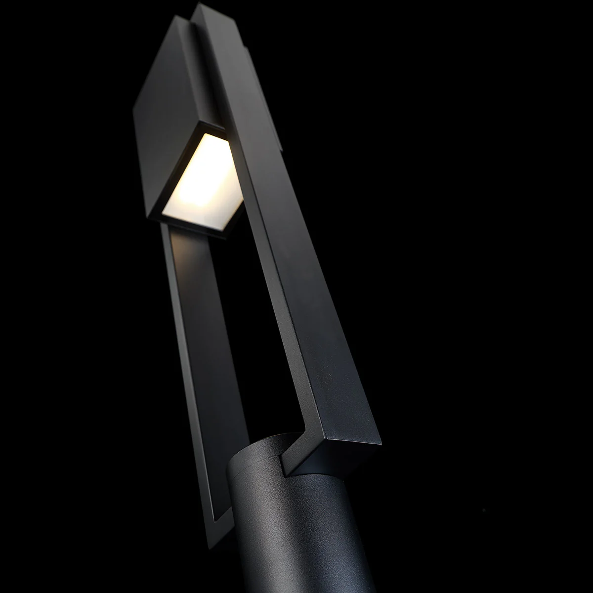 Archetype LED Outdoor Post Lantern - Image 5