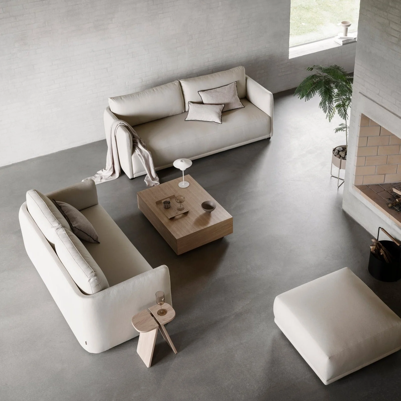 Avio Side Table - Image 2