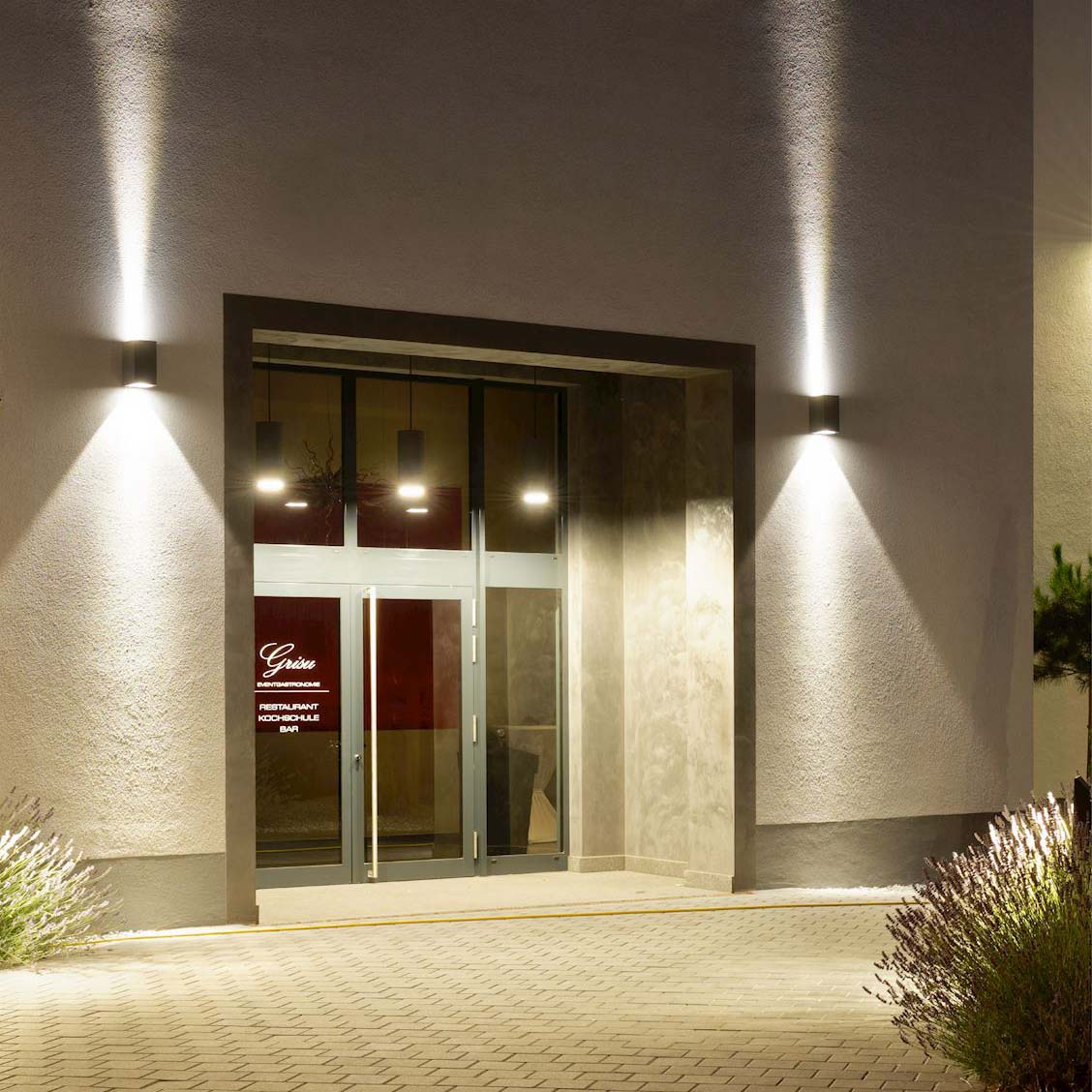 B33580/B33591 Narrow Beam Outdoor LED Wall Sconce - Image 15