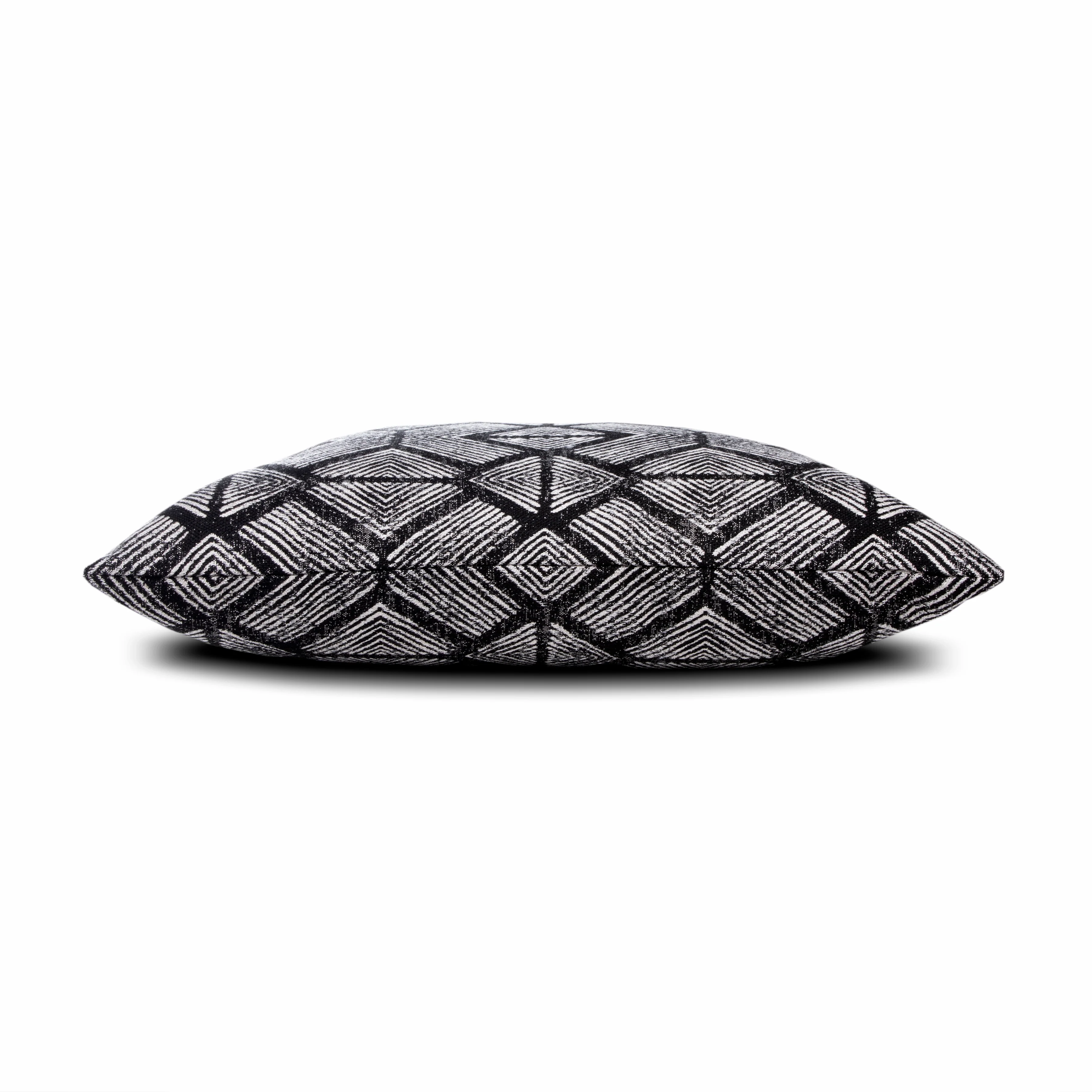Bakuba Outdoor Pillow - Image 10
