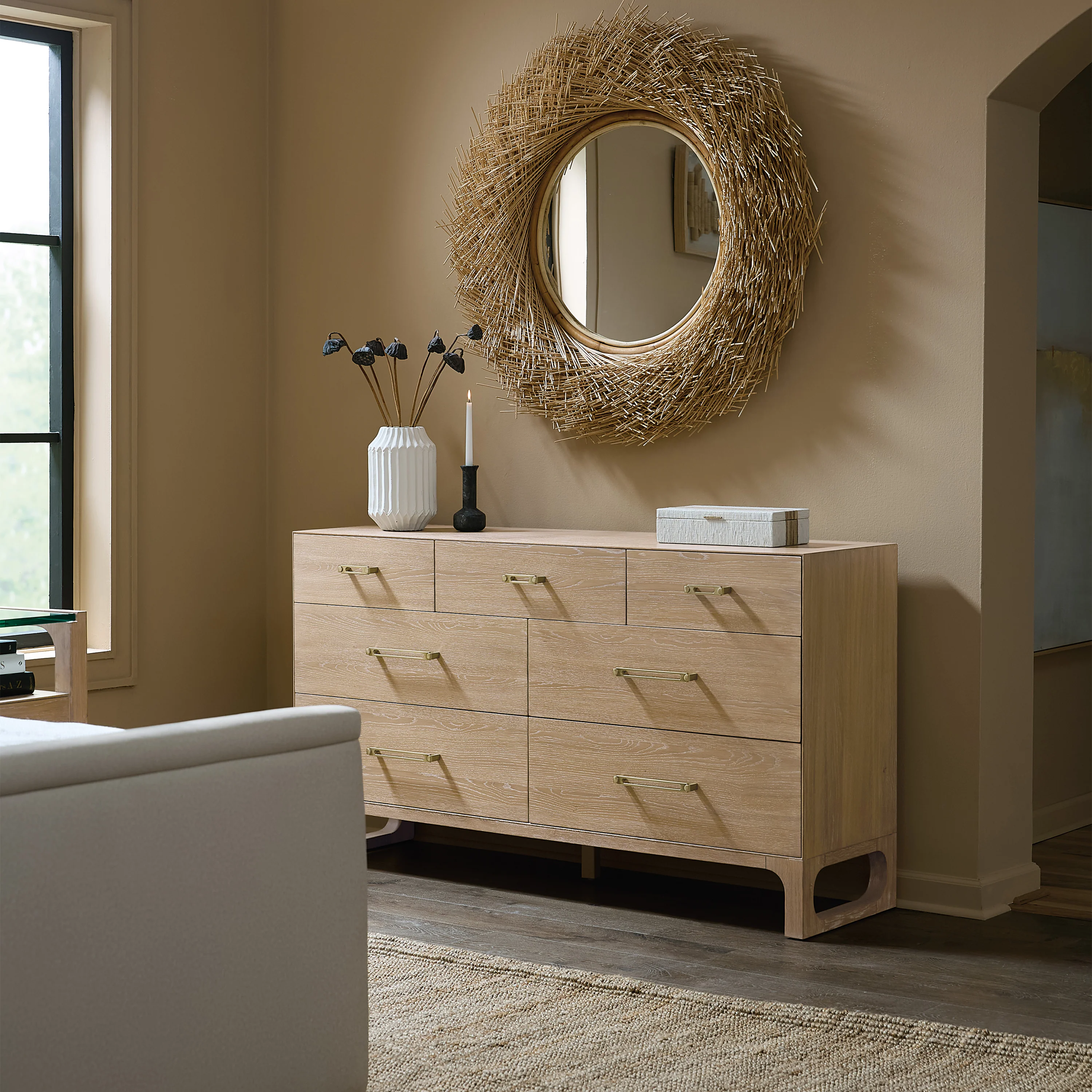 Banyon Bay 7-Drawer Dresser - Image 2