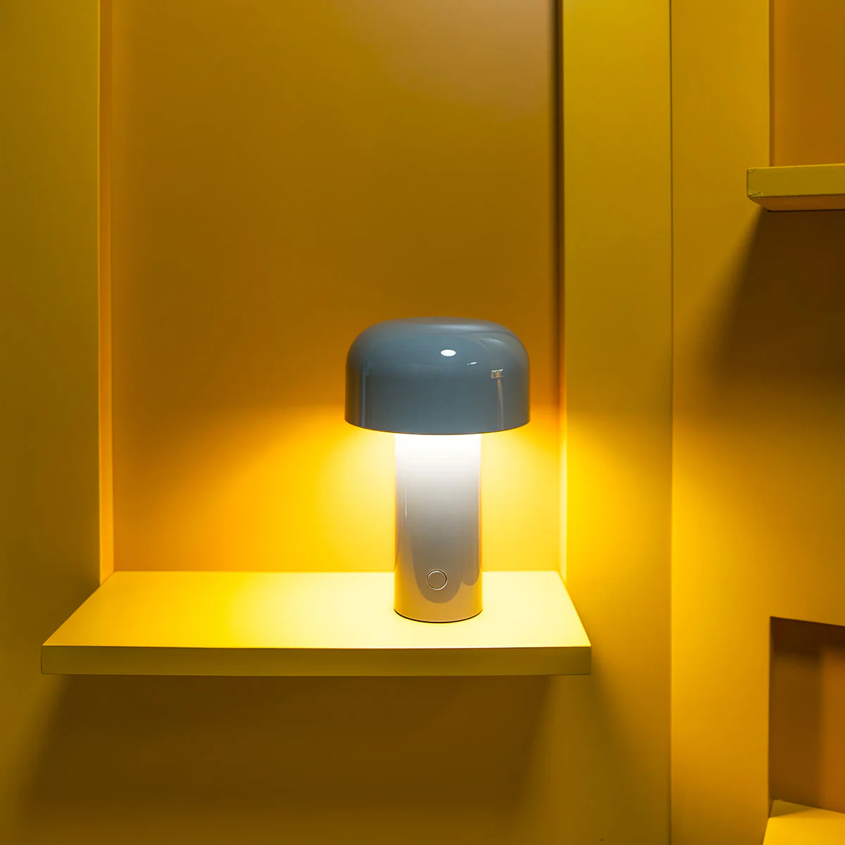 Bellhop Rechargeable Table Lamp - Image 15