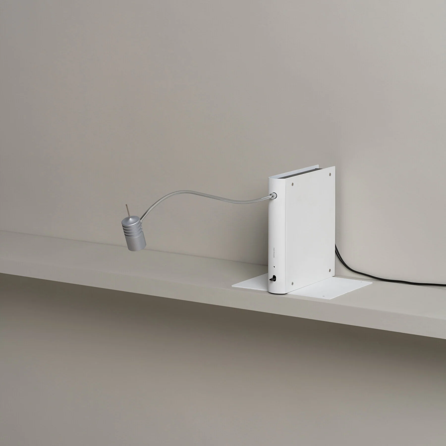 Bib Luz Table Lamp - Image 2