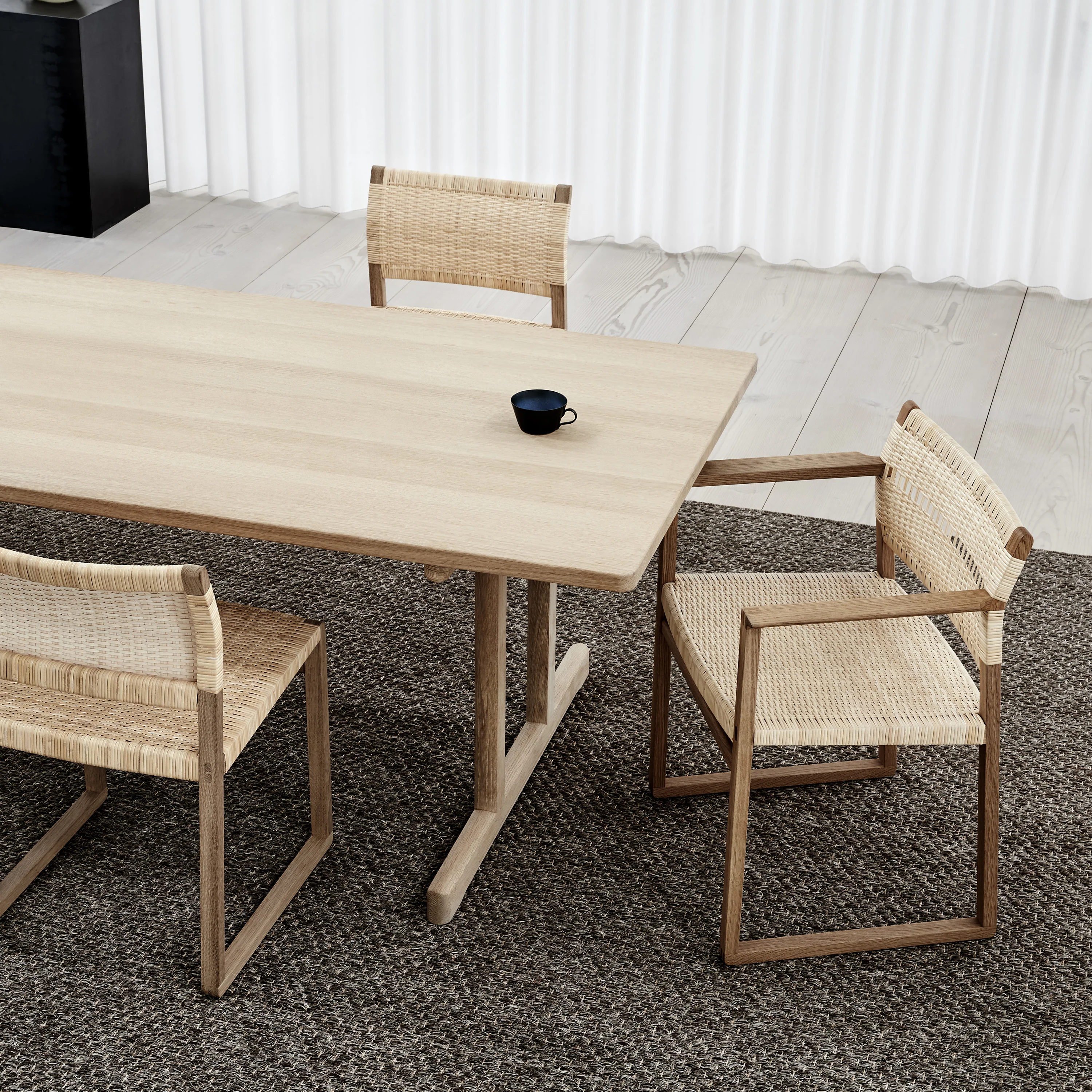 BM62 Armchair - Image 6