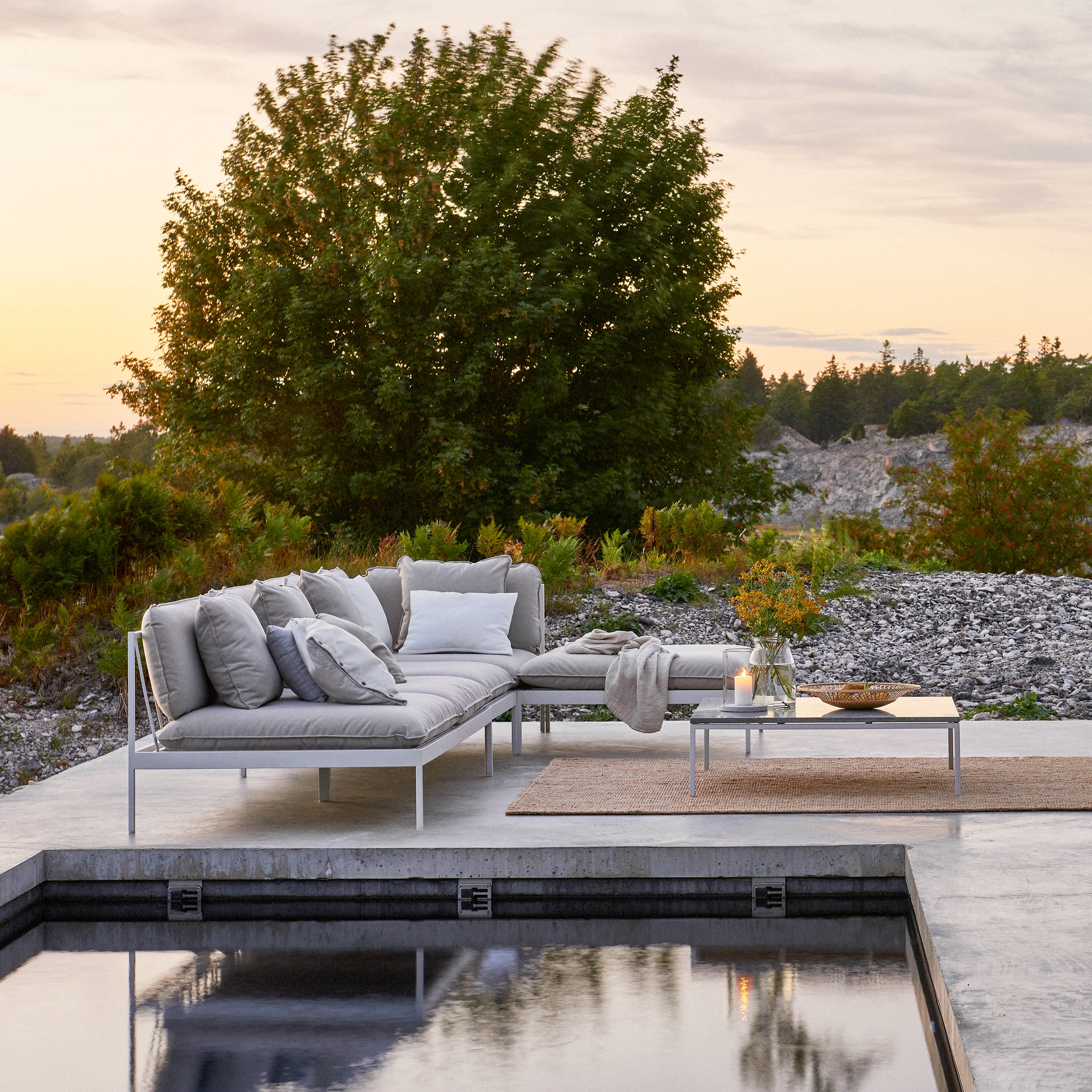 Bonan Lounge End Outdoor Sofa - Image 10