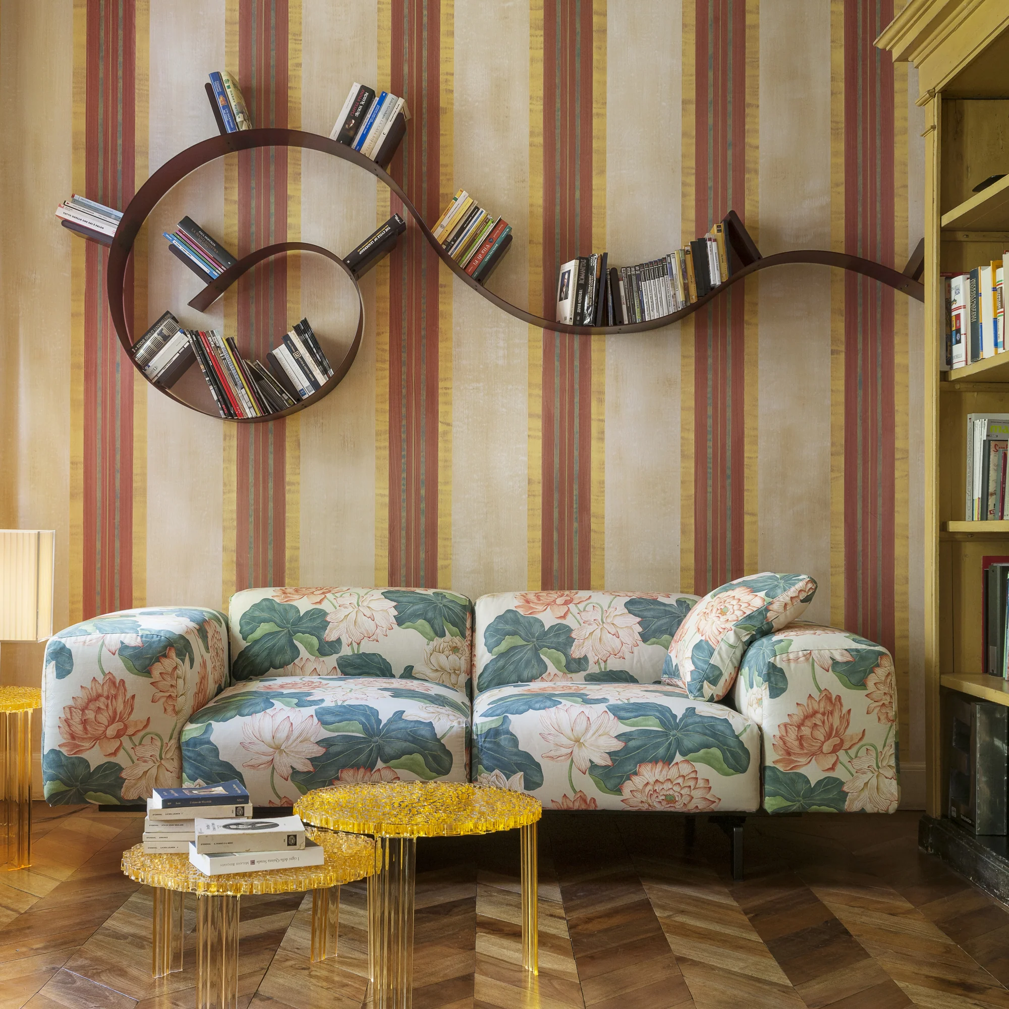 Bookworm Bookshelf - 11 Bookends - Image 15