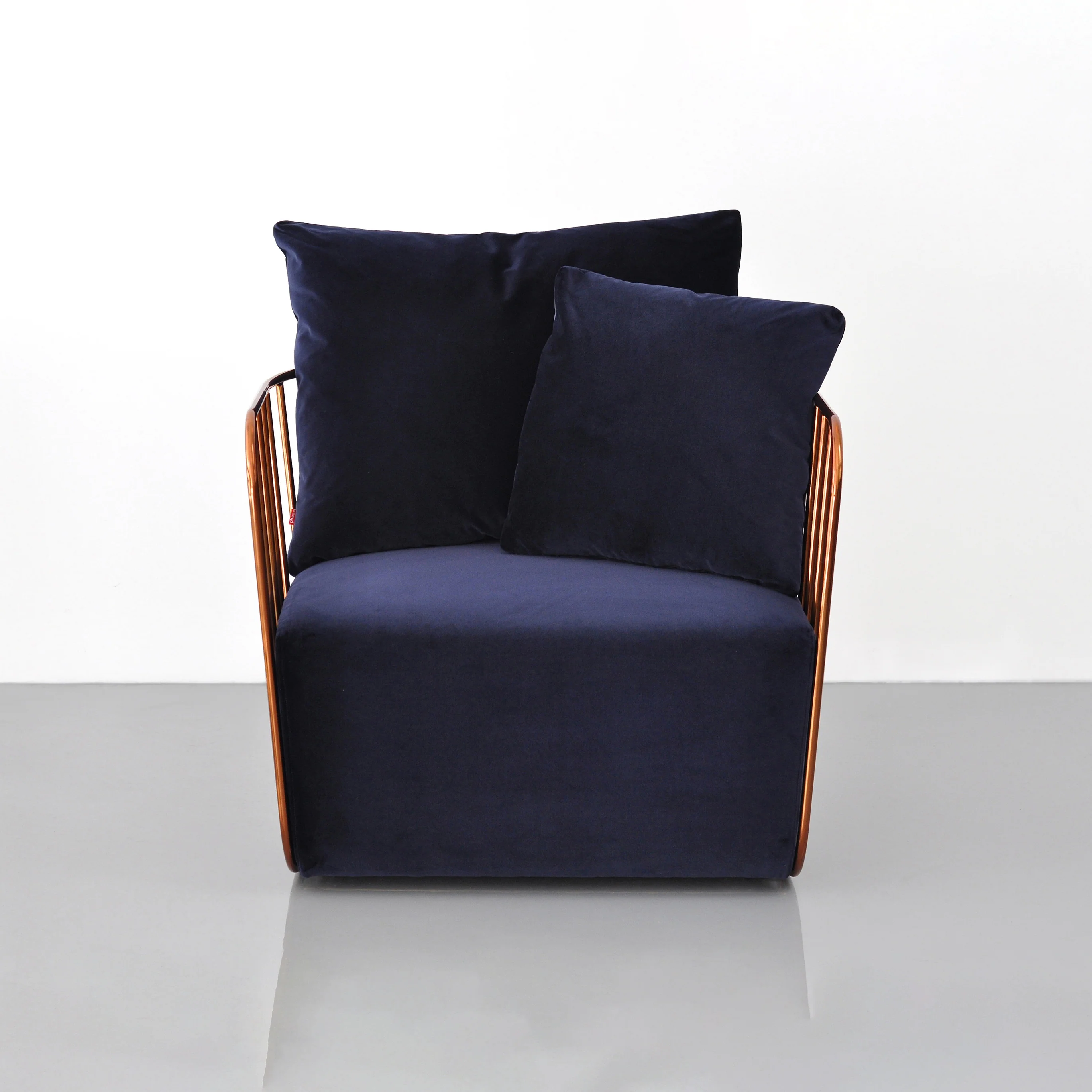 Bride’s Veil Lounge Chair - Image 7