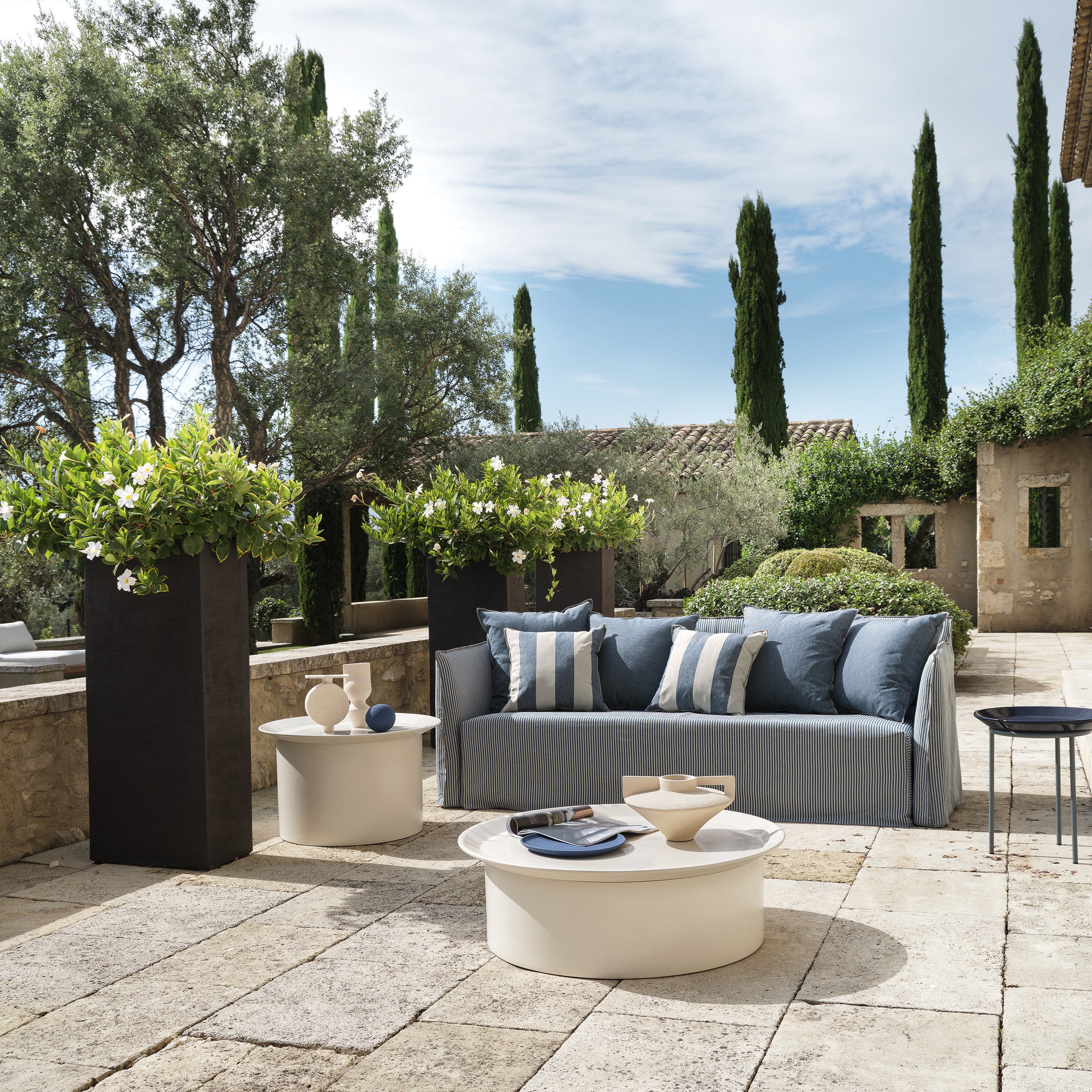 Brise Outdoor Coffee Table - Image 7