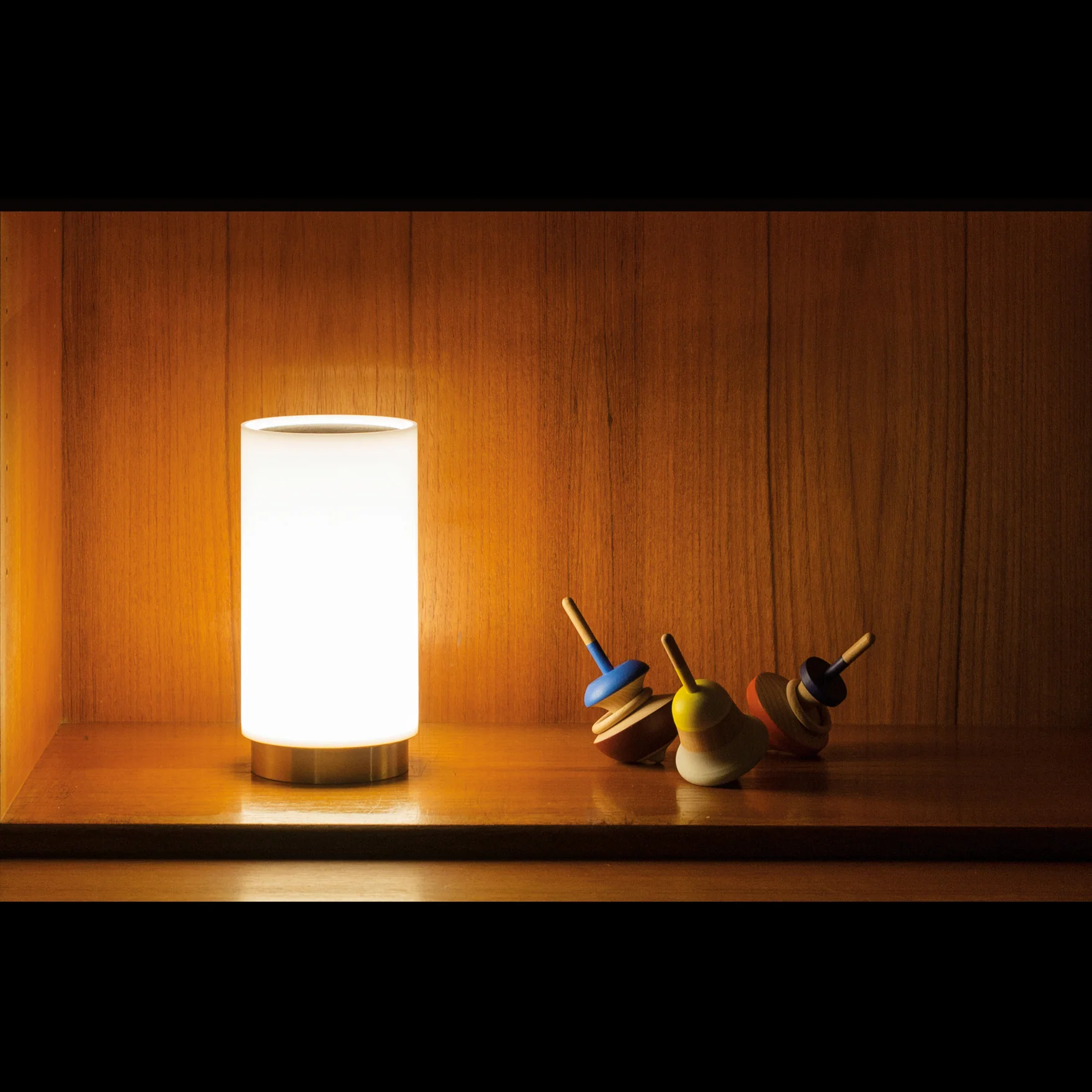 Bugia Portable Table Lamp - Image 4