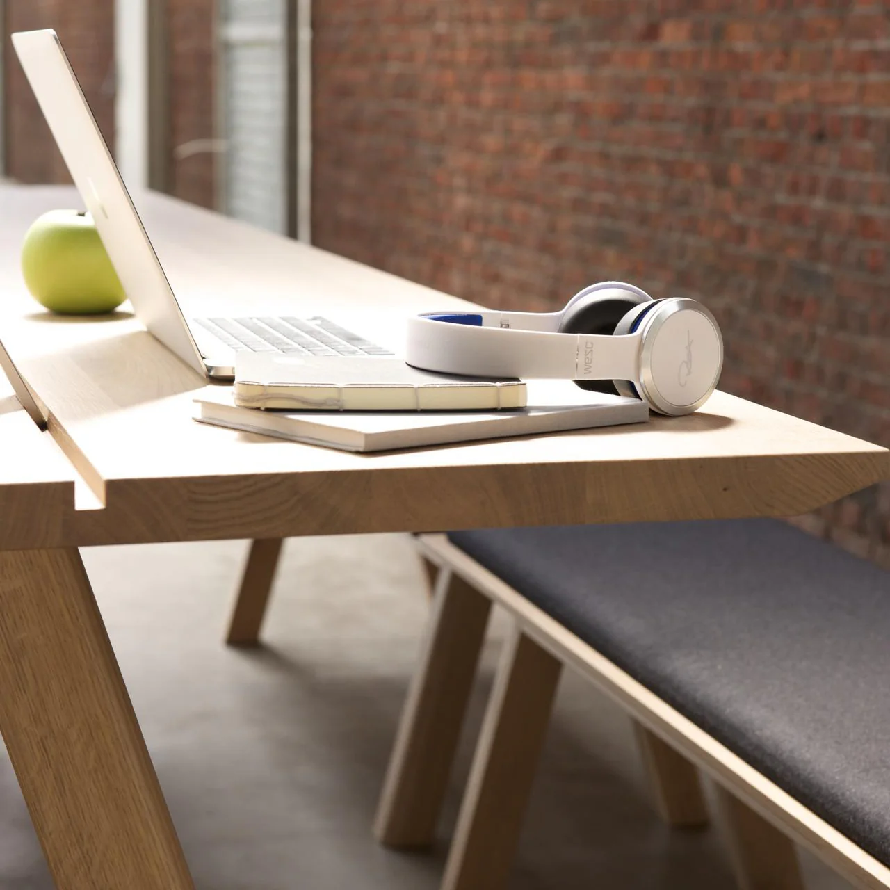 BuzziPicnic Desk - Image 5