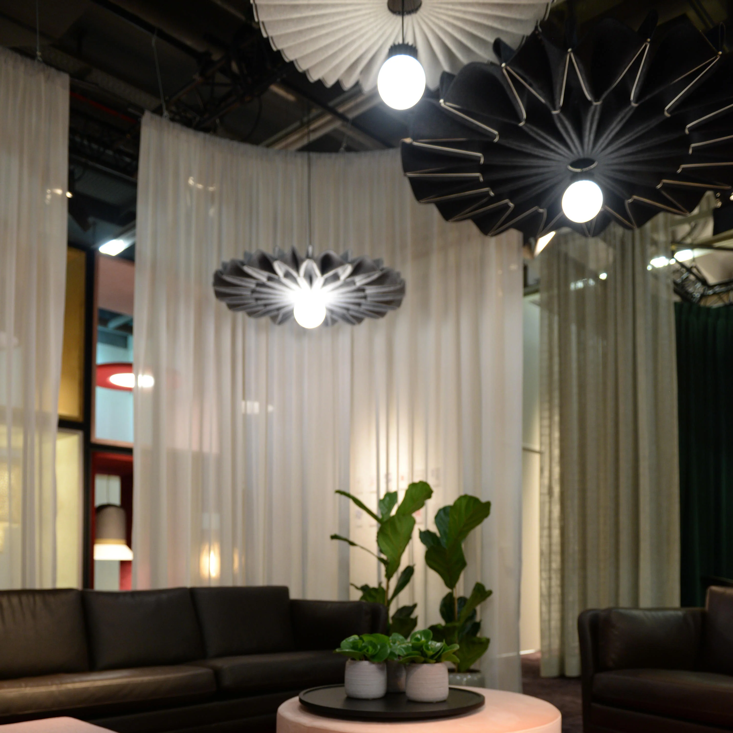 BuzziPleat Edel Pendant Light - Image 13