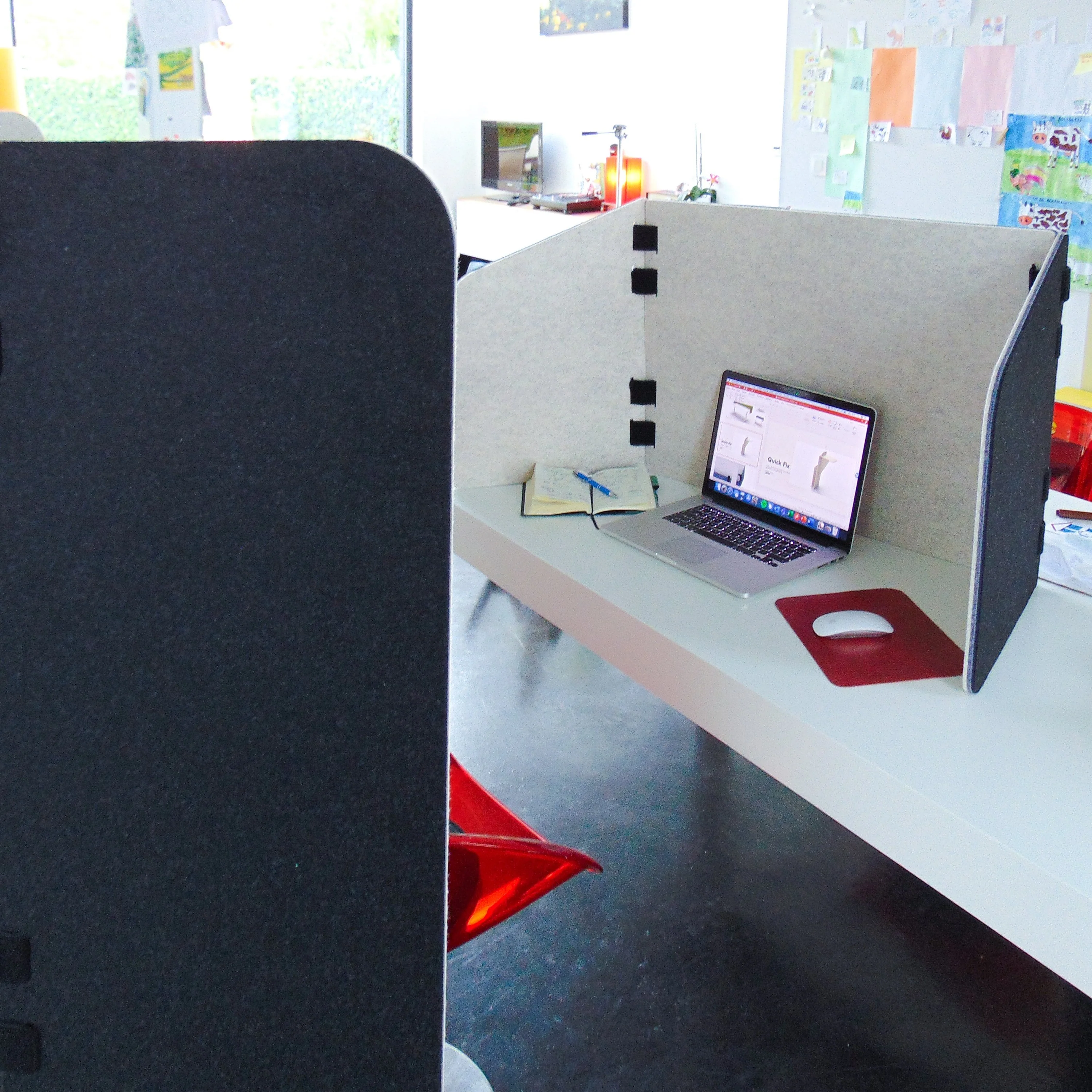 BuzziTripl Home Table Foldable Screen - Image 6