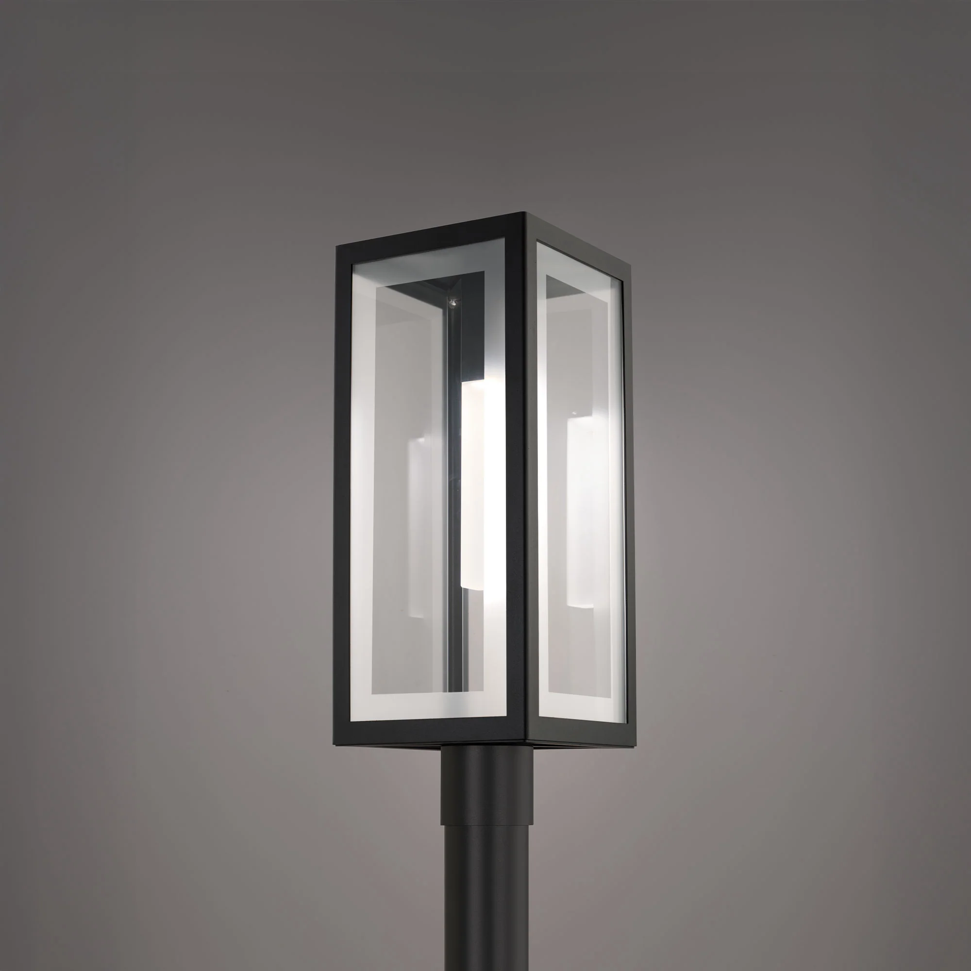 Cambridge LED Outdoor Post Light - Image 3