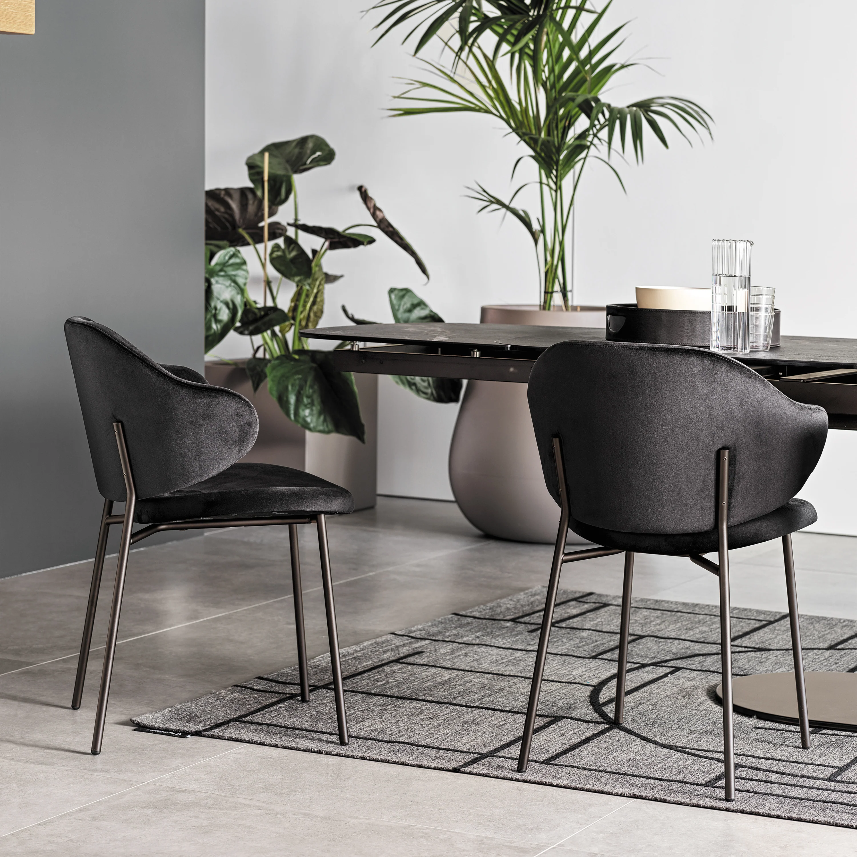 Cameo Extendable Dining Table - Image 14