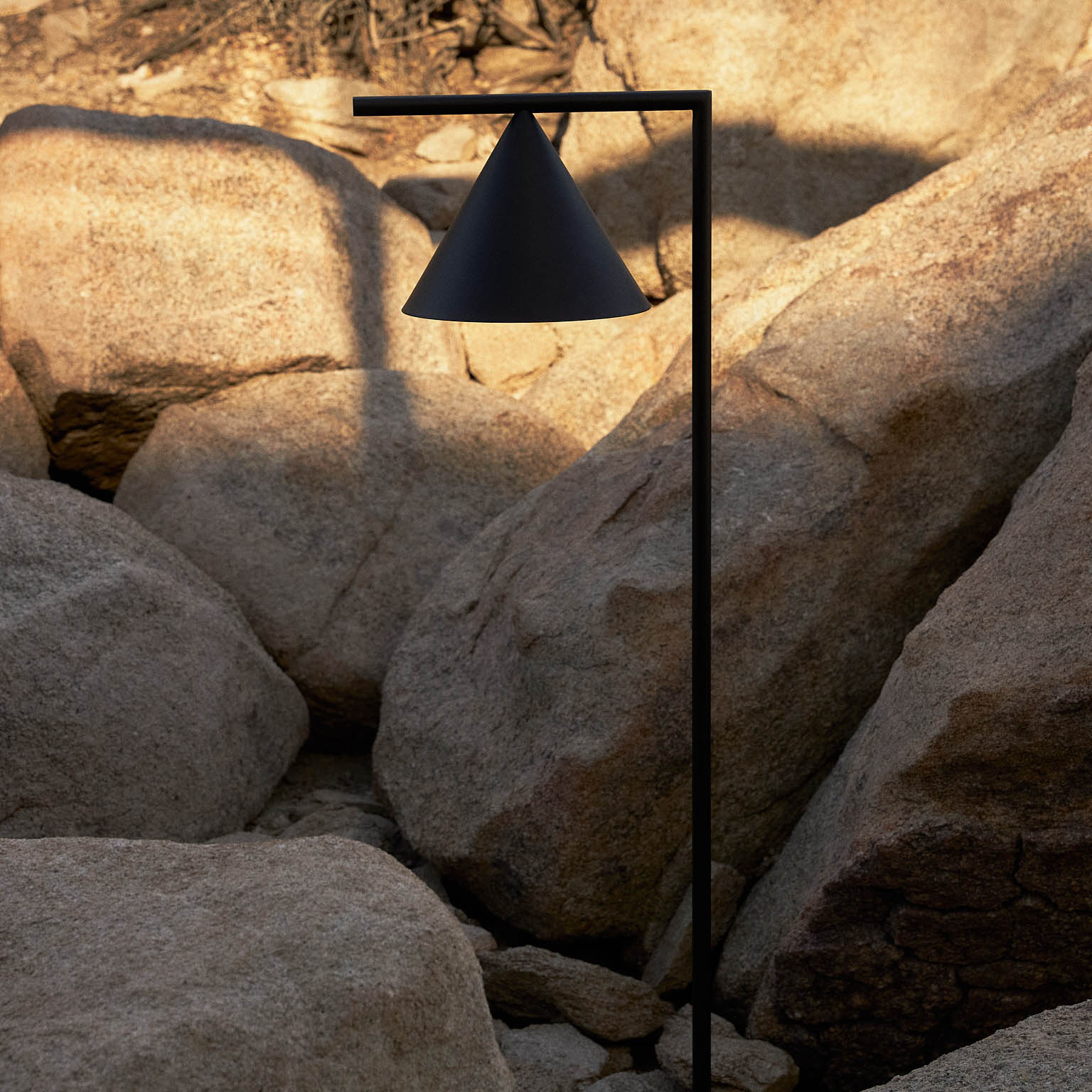 Captain Flint Outdoor Floor Lamp - Image 14