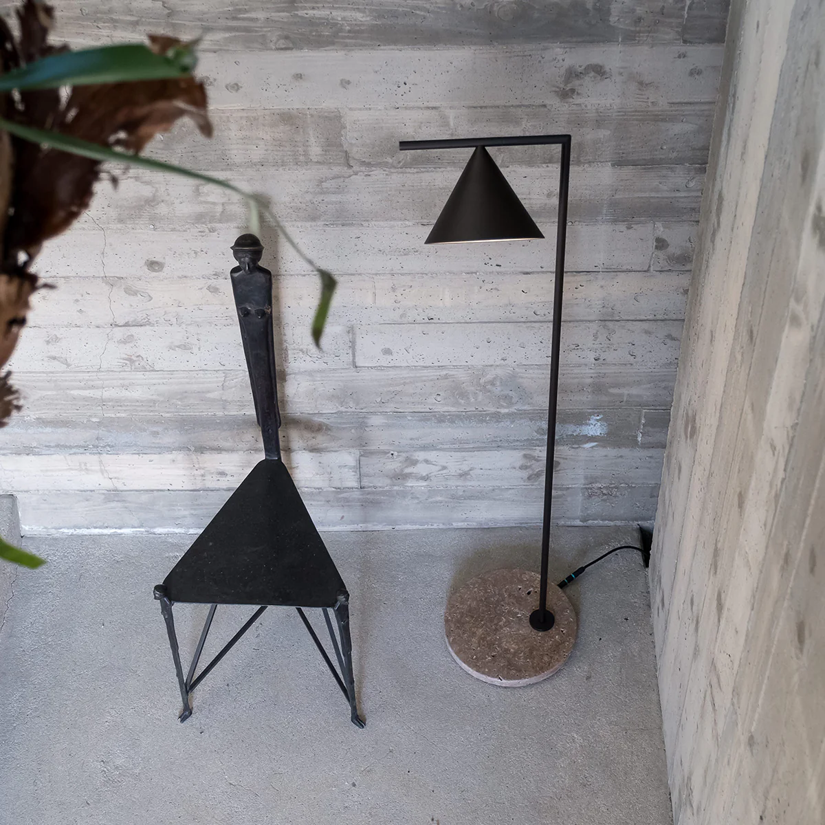 Captain Flint Outdoor Floor Lamp - Image 9