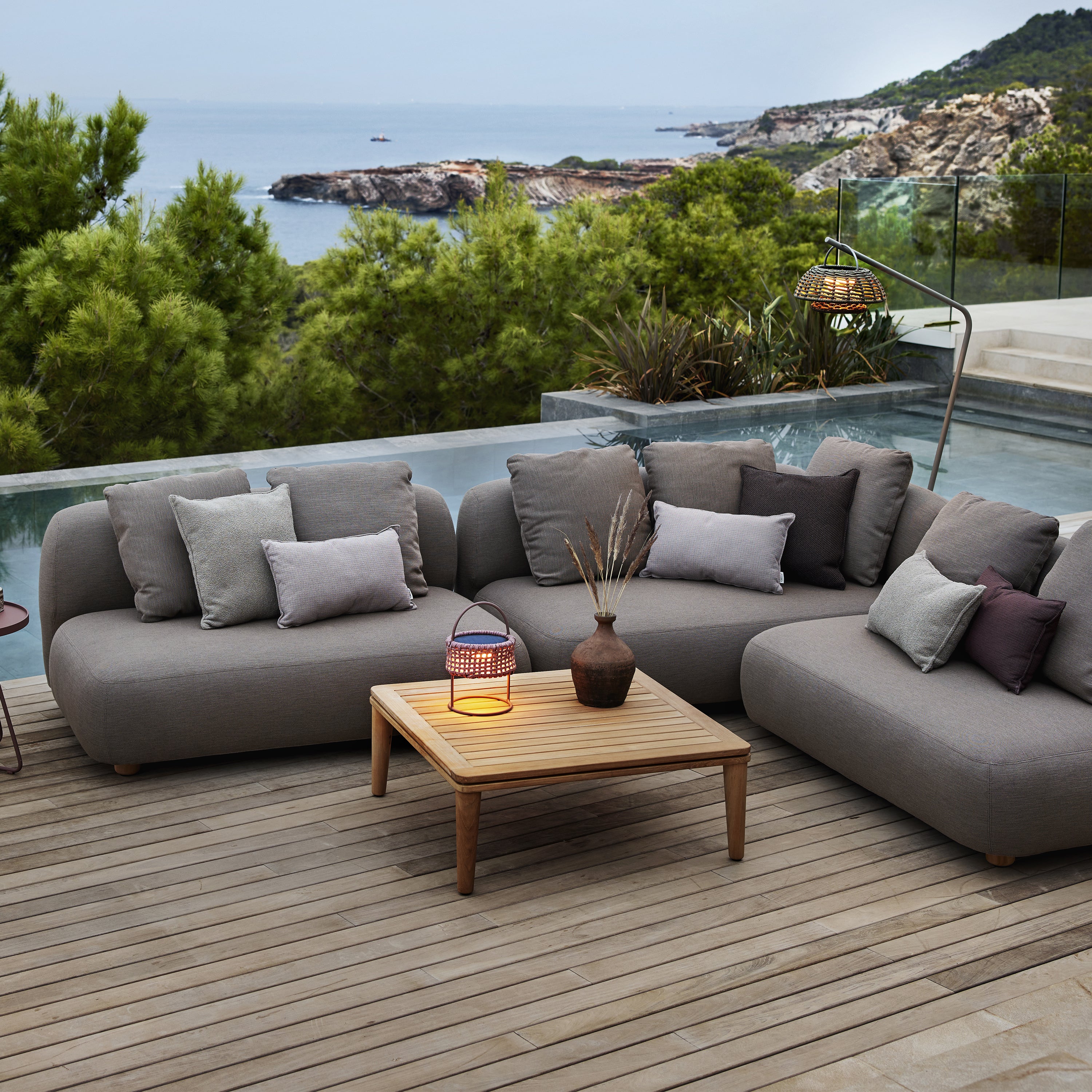 Capture Outdoor Coffee Table - Image 6