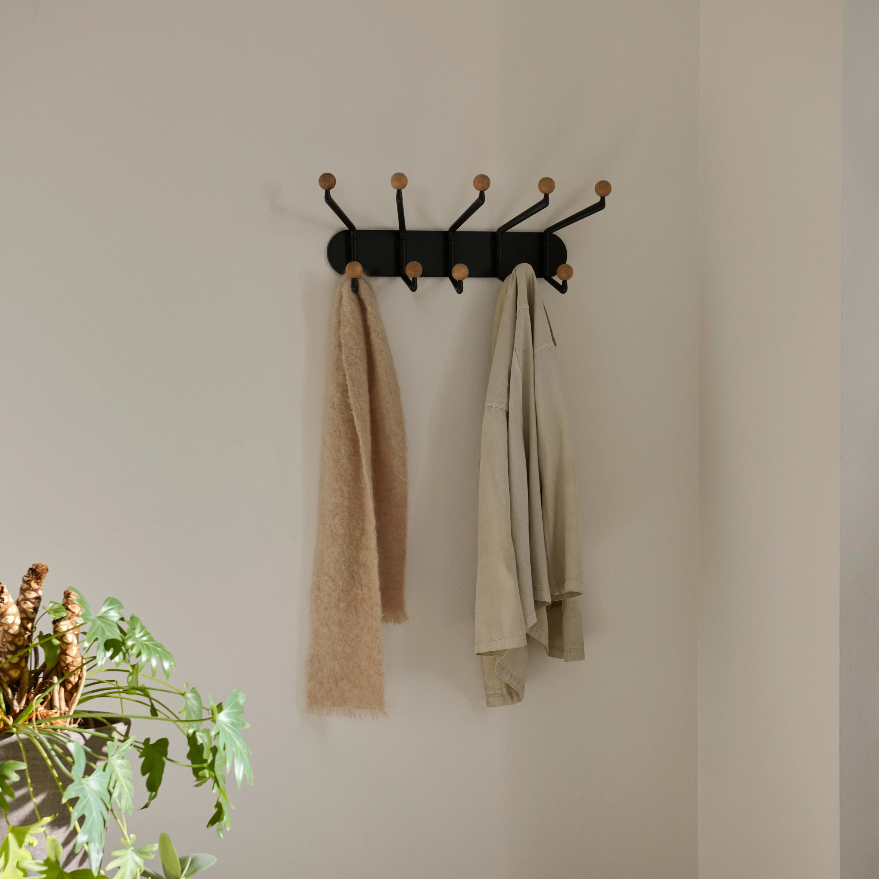 Capture Hanger - Image 4