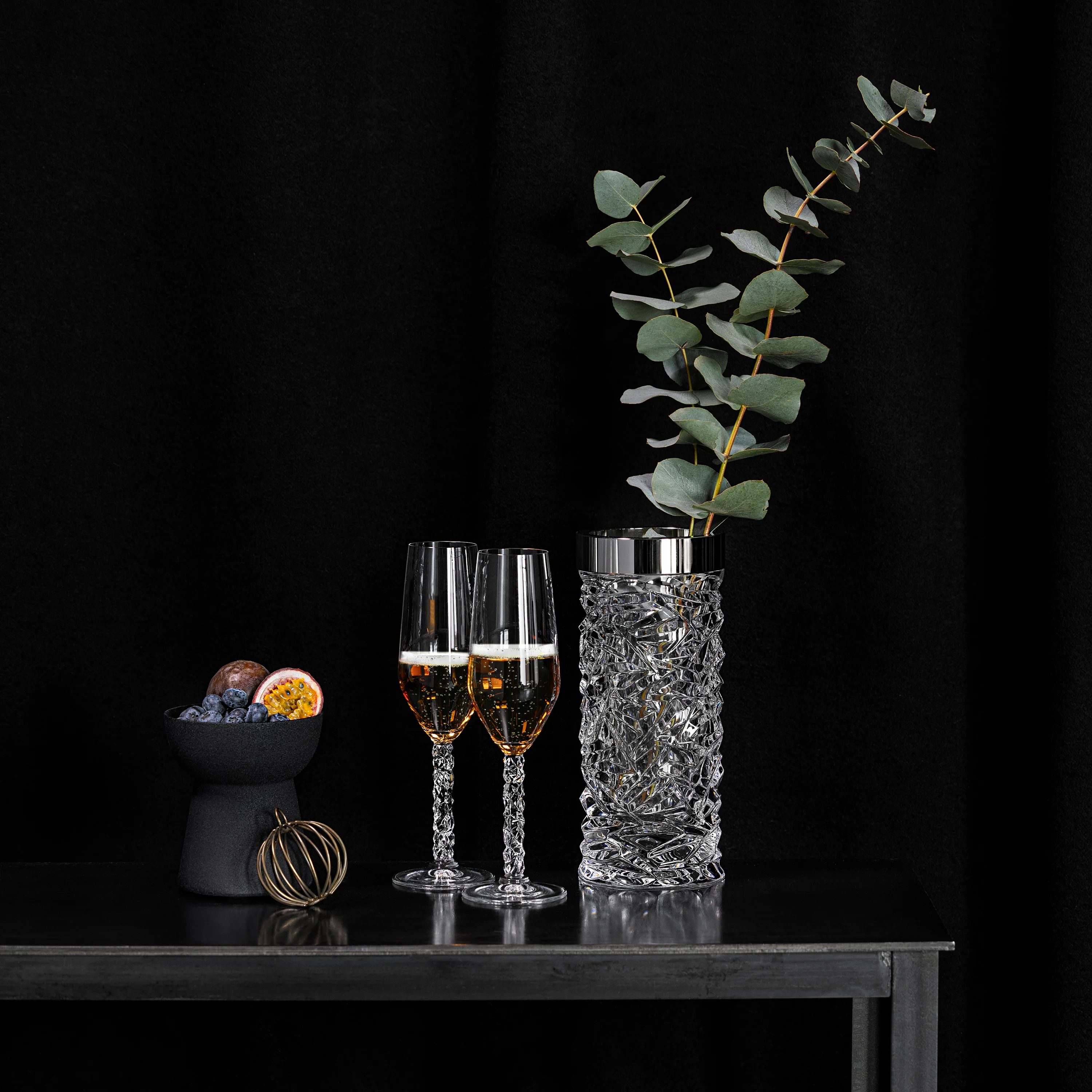 Carat Vase with Stainless Steel Rim - Image 6