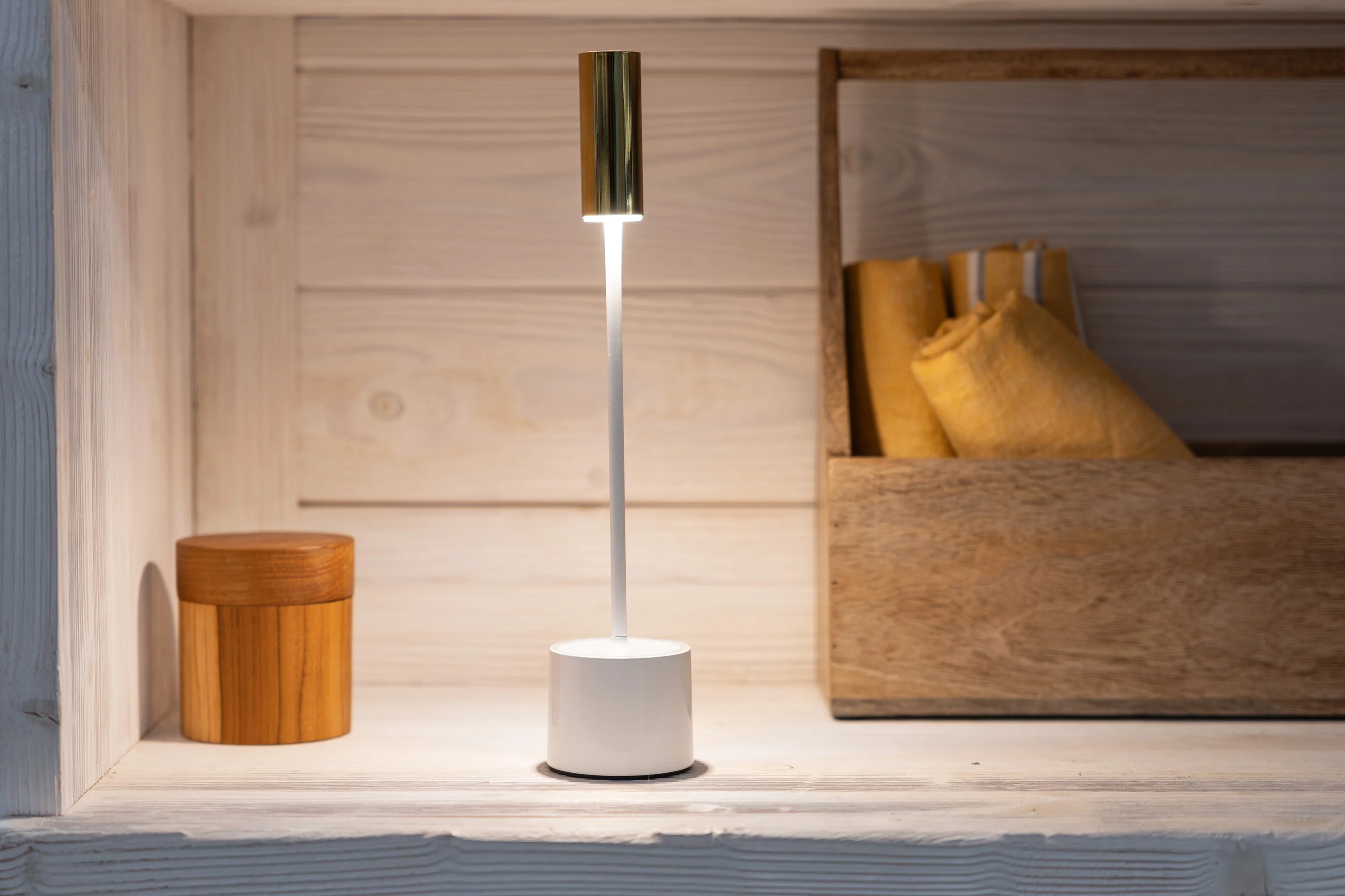 Carolina Portable Outdoor LED Table Lamp - Image 9