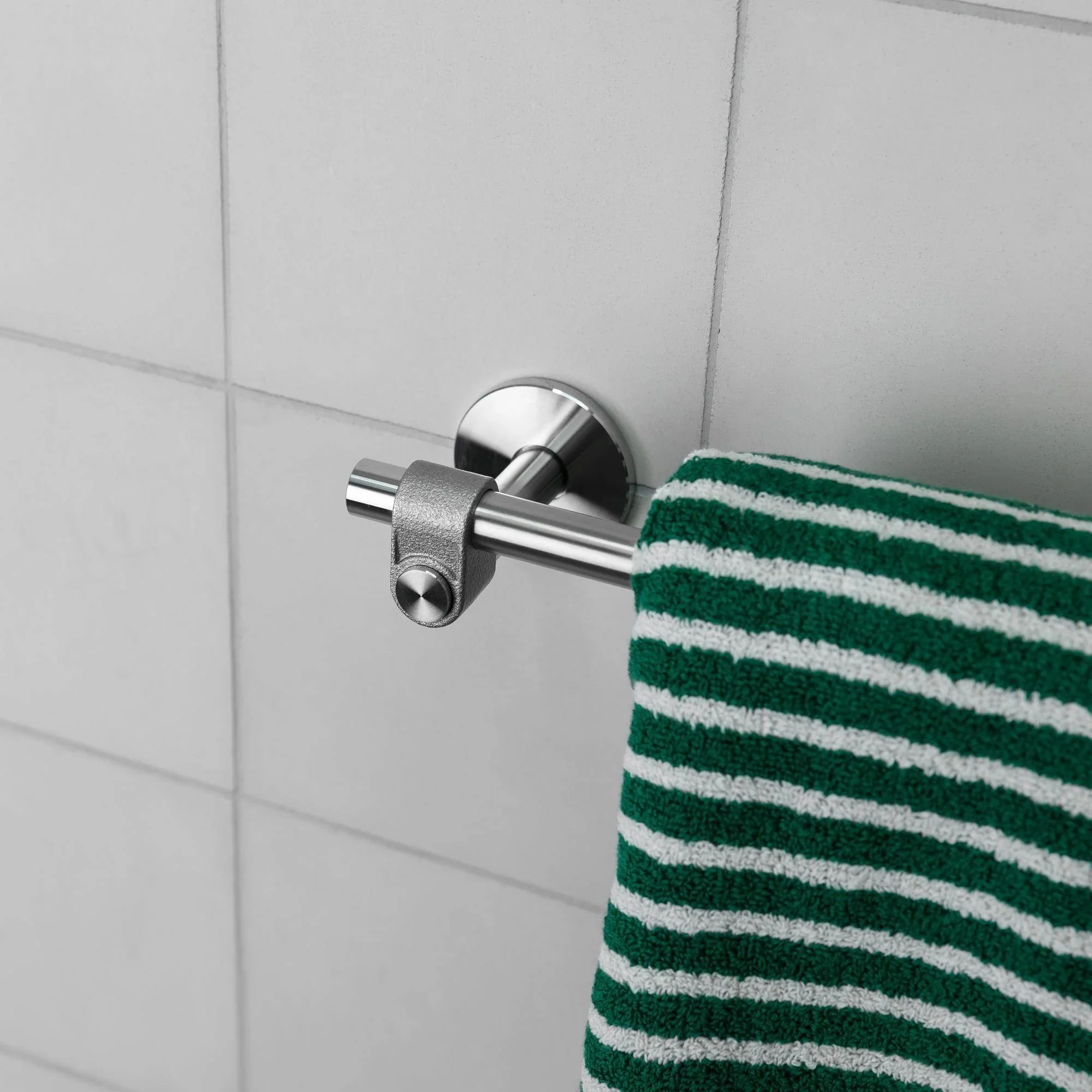 Cast Towel Rail - Image 8