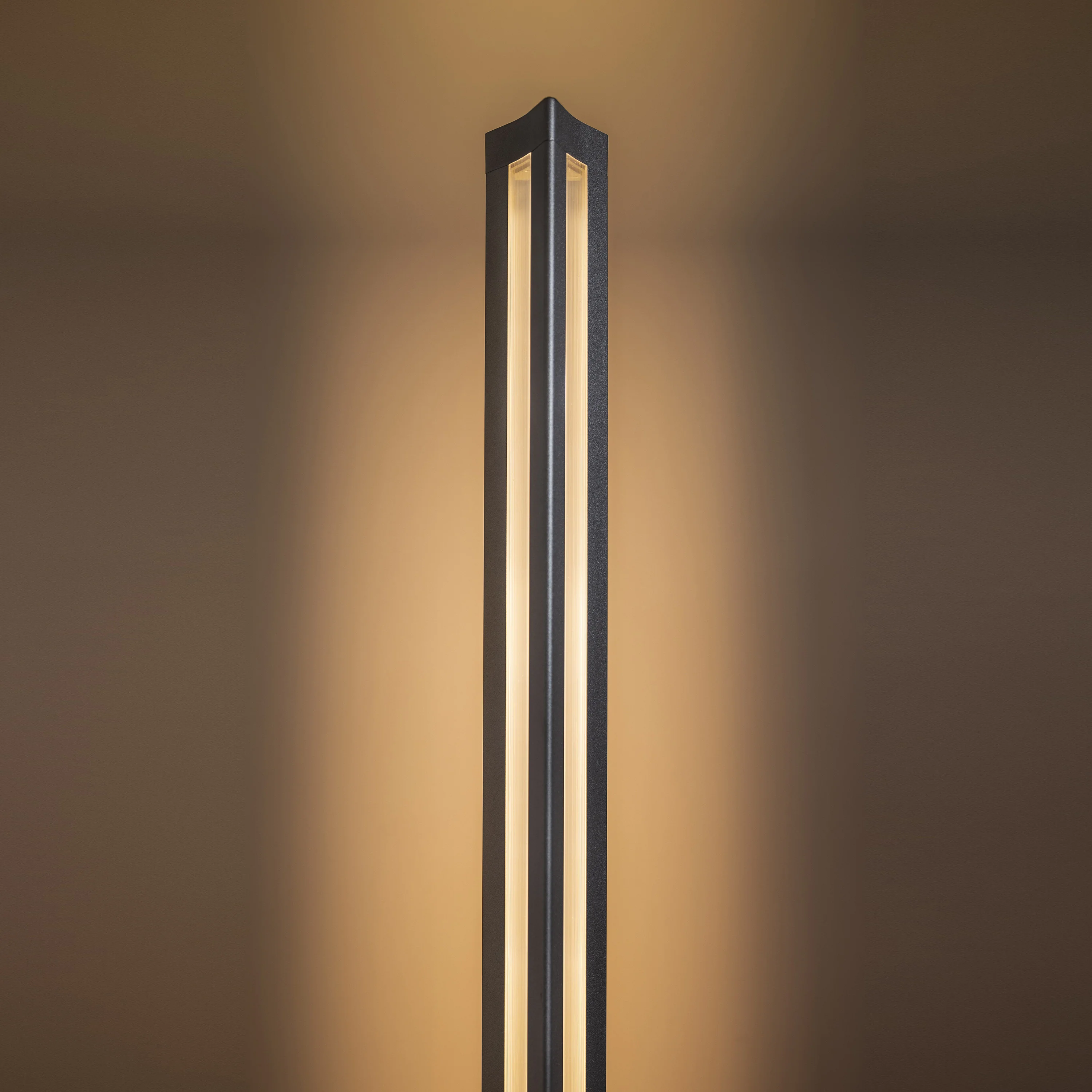 Chiaroscura Floor Lamp - Image 11