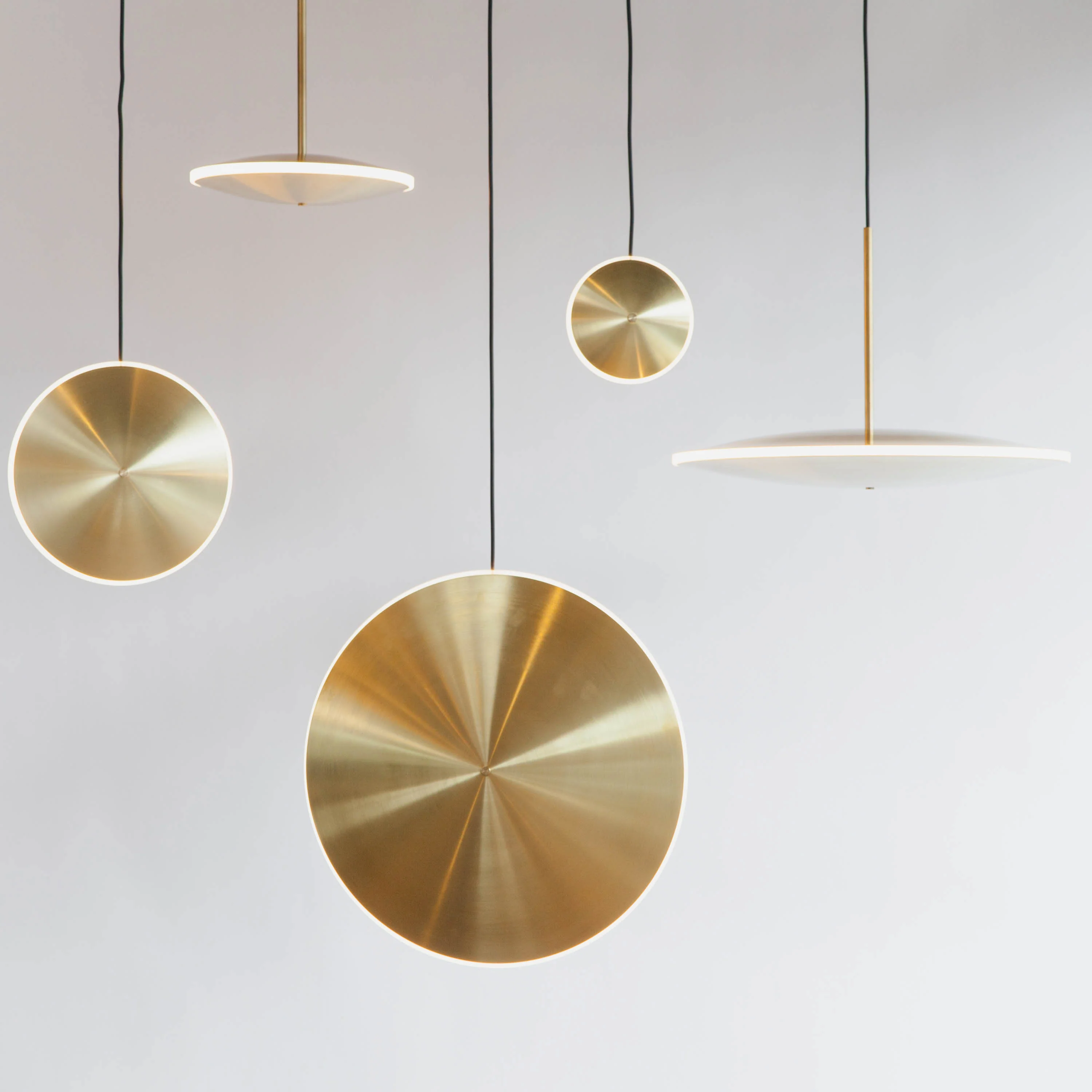 Chrona Horizontal Pendant Light - Image 8