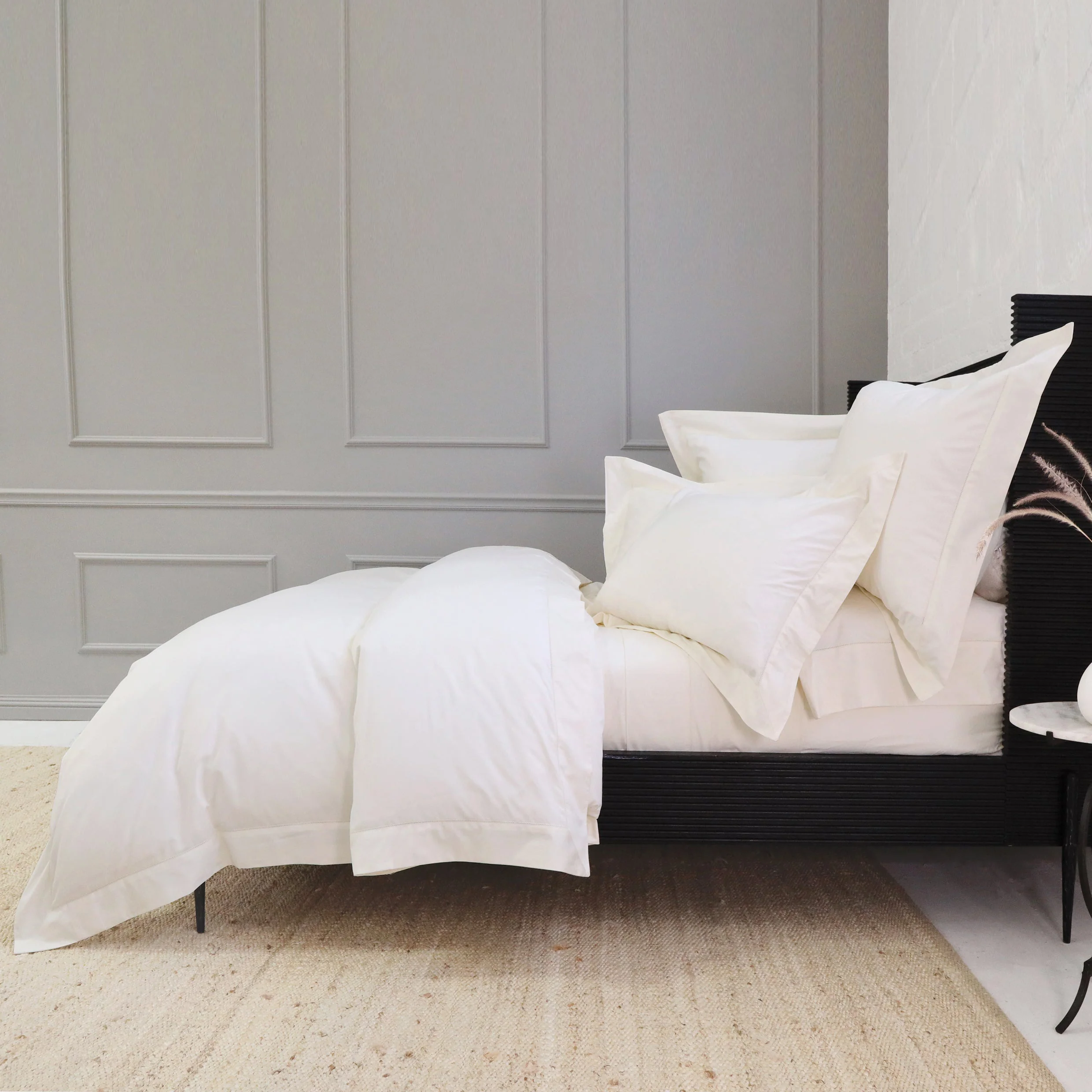Classico Hemstitch Cotton Sateen Duvet Set - Image 4