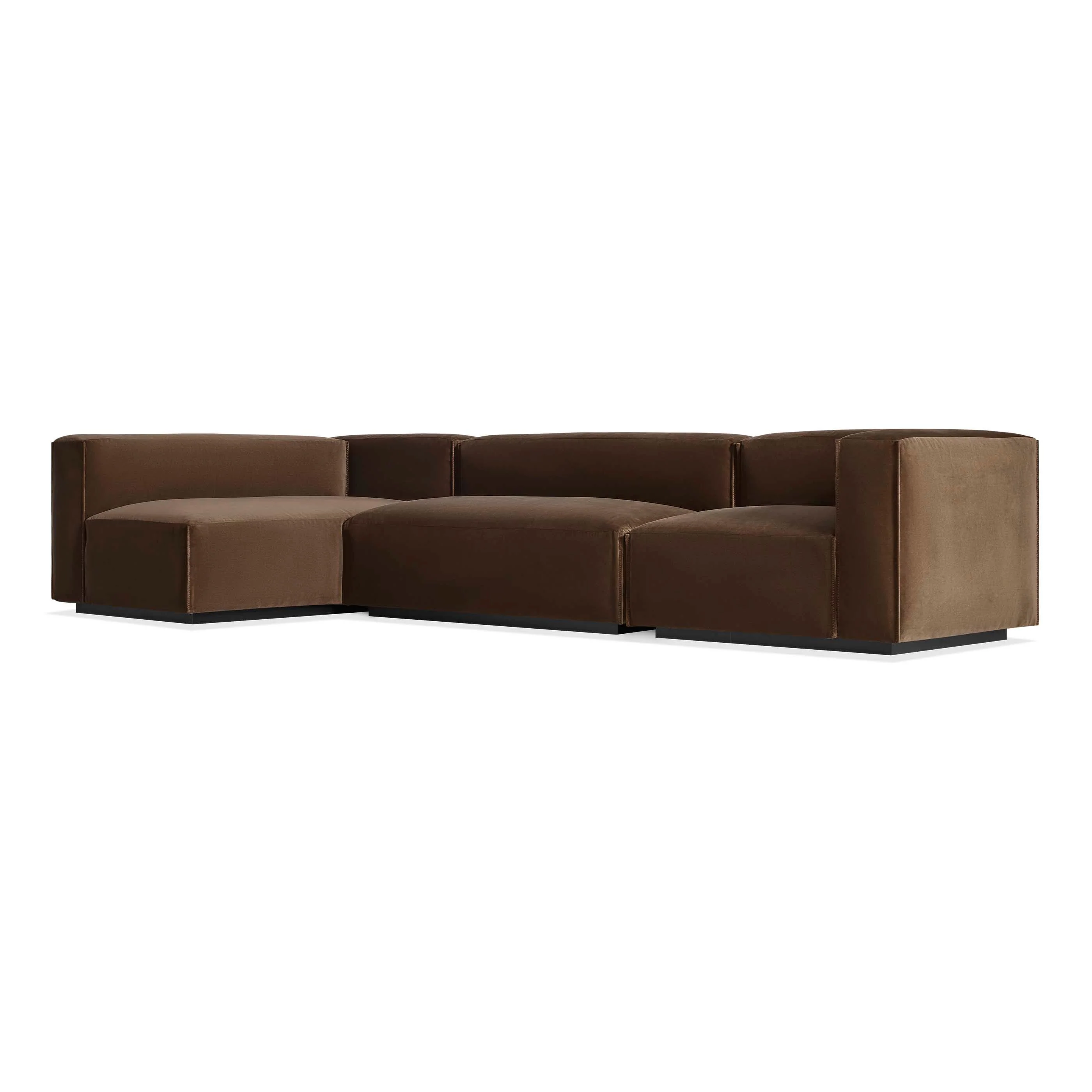 Cleon Medium Plus Sectional Sofa - Image 29