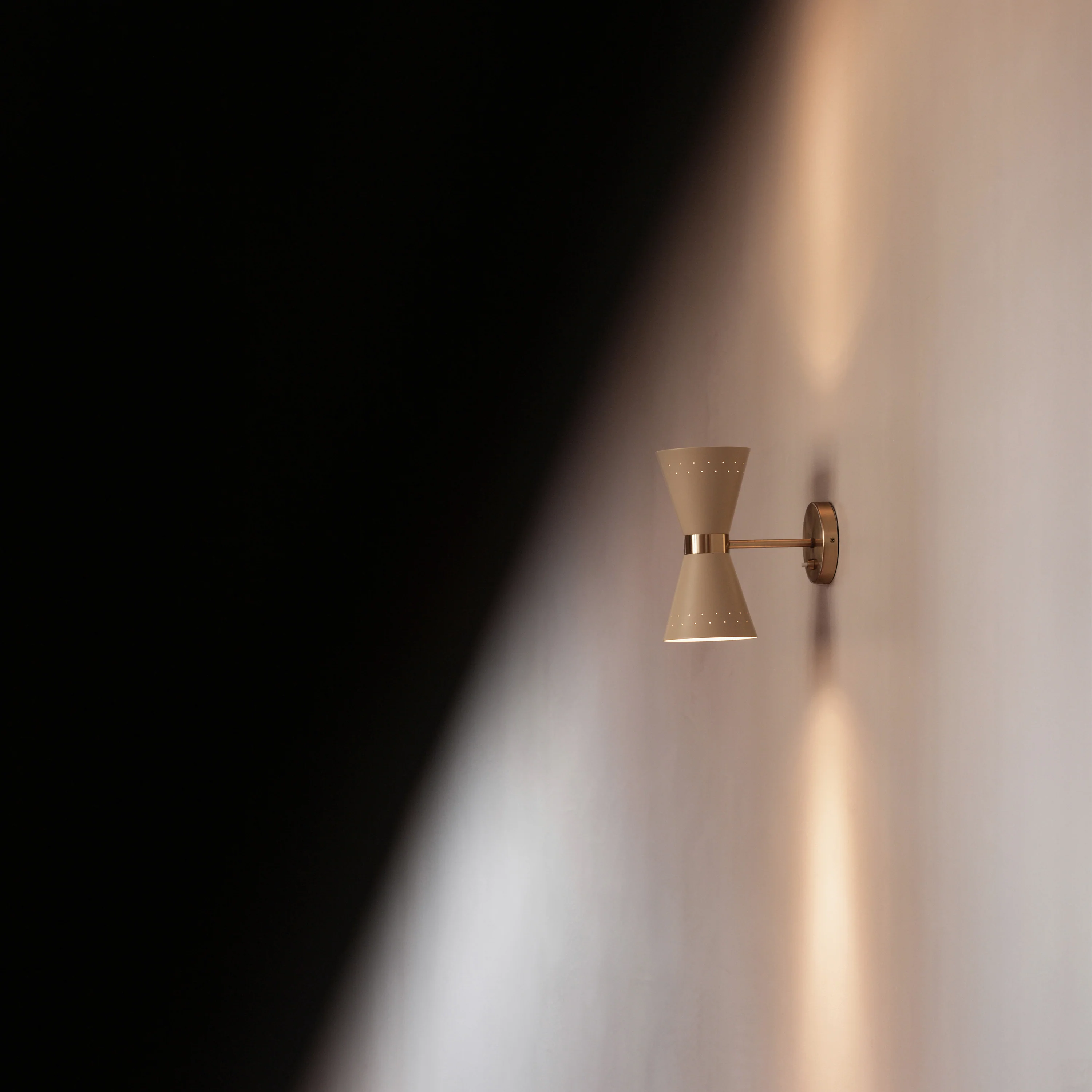 Collector Wall Lamp - Image 6