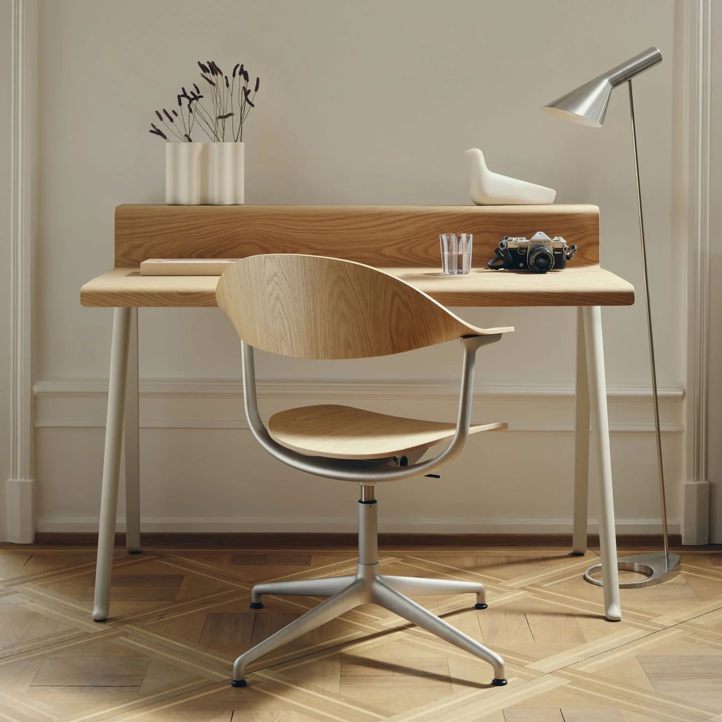 Courier Desk - Image 13
