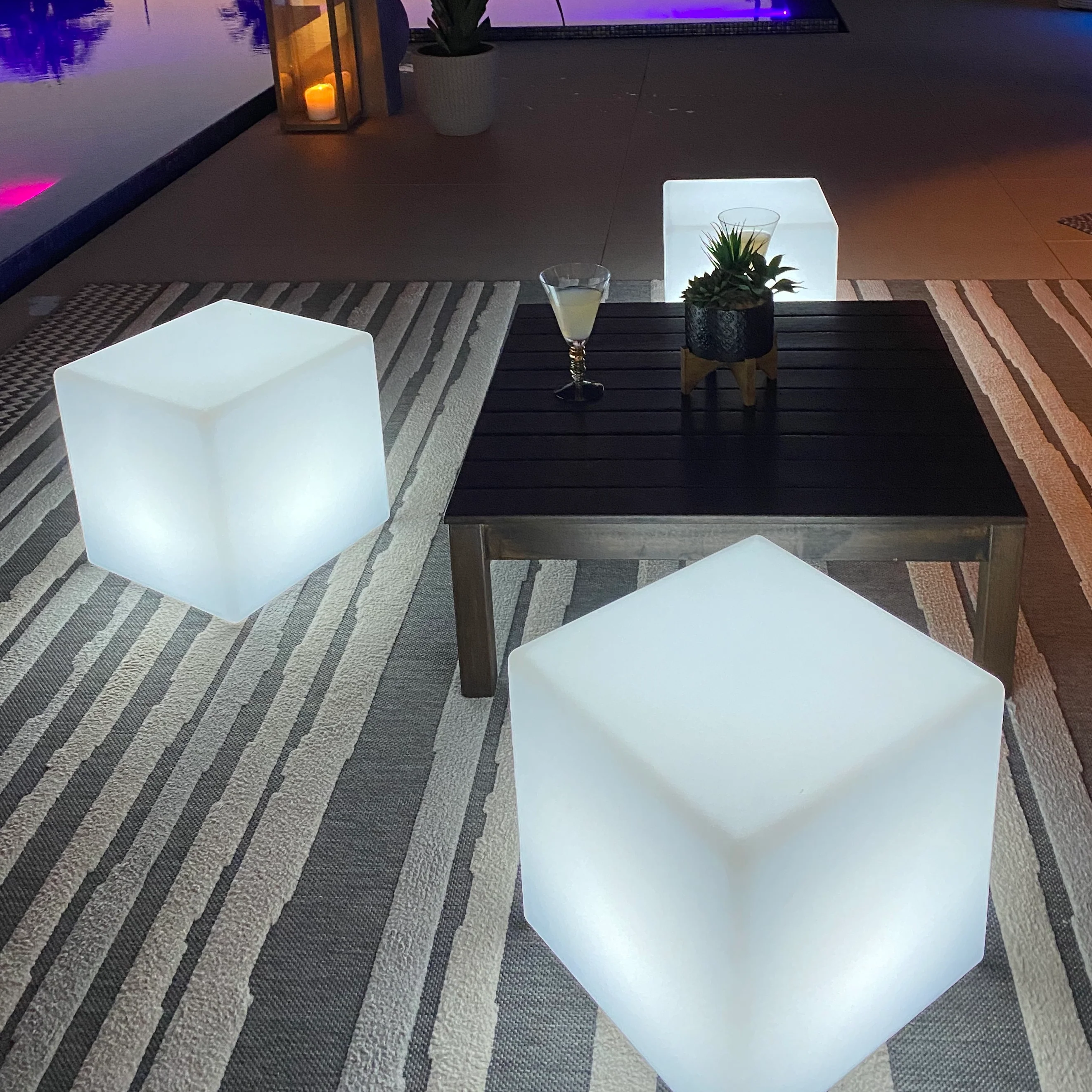 Cube Outdoor Bluetooth LED Floor Lamp - Image 6