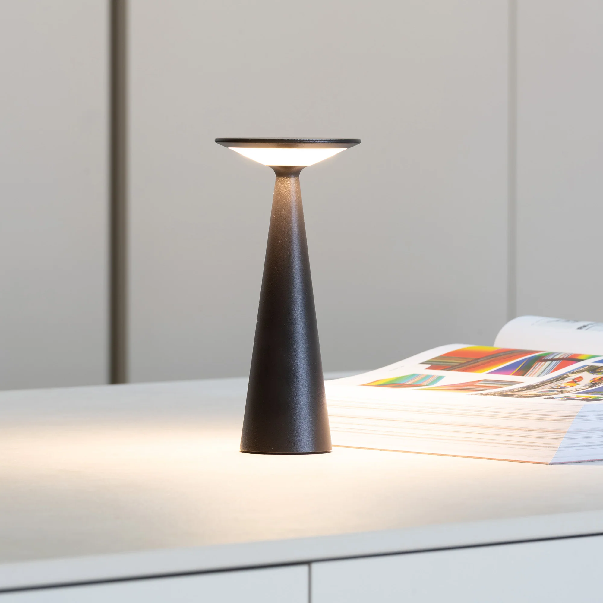 Damina Pro Portable Outdoor Table Lamp - Image 8