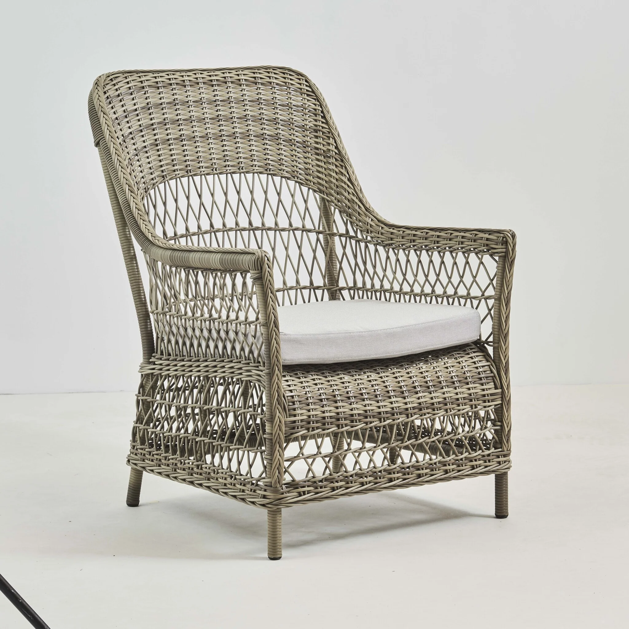 Dawn Outdoor Lounge Chair - Image 18