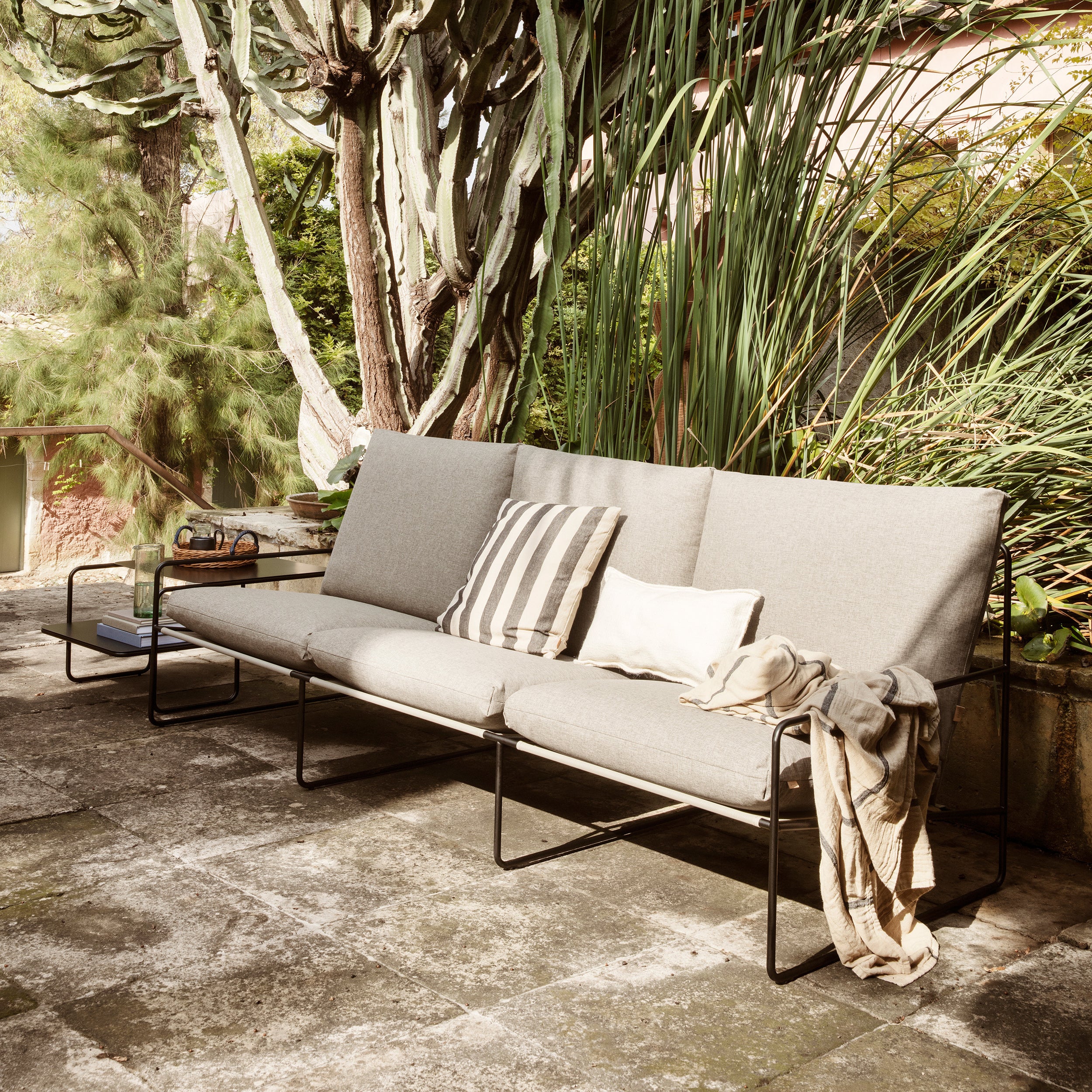Desert Outdoor Sofa - Image 25