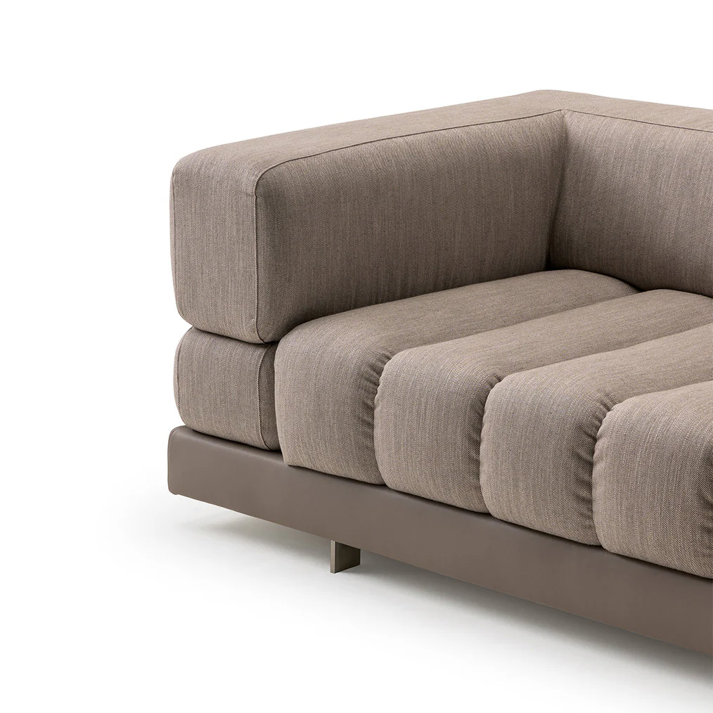Domus Lounge Chair - Image 3