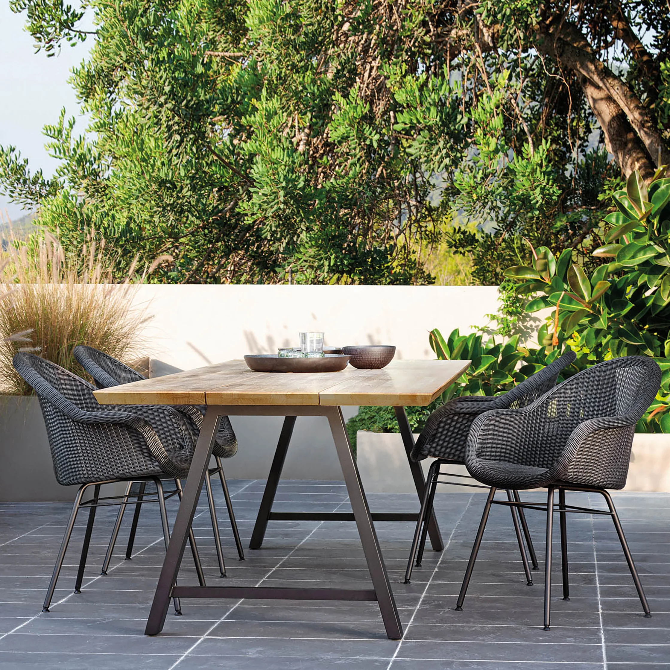 Edgard Outdoor Dining Chair with Steel Base - Image 2