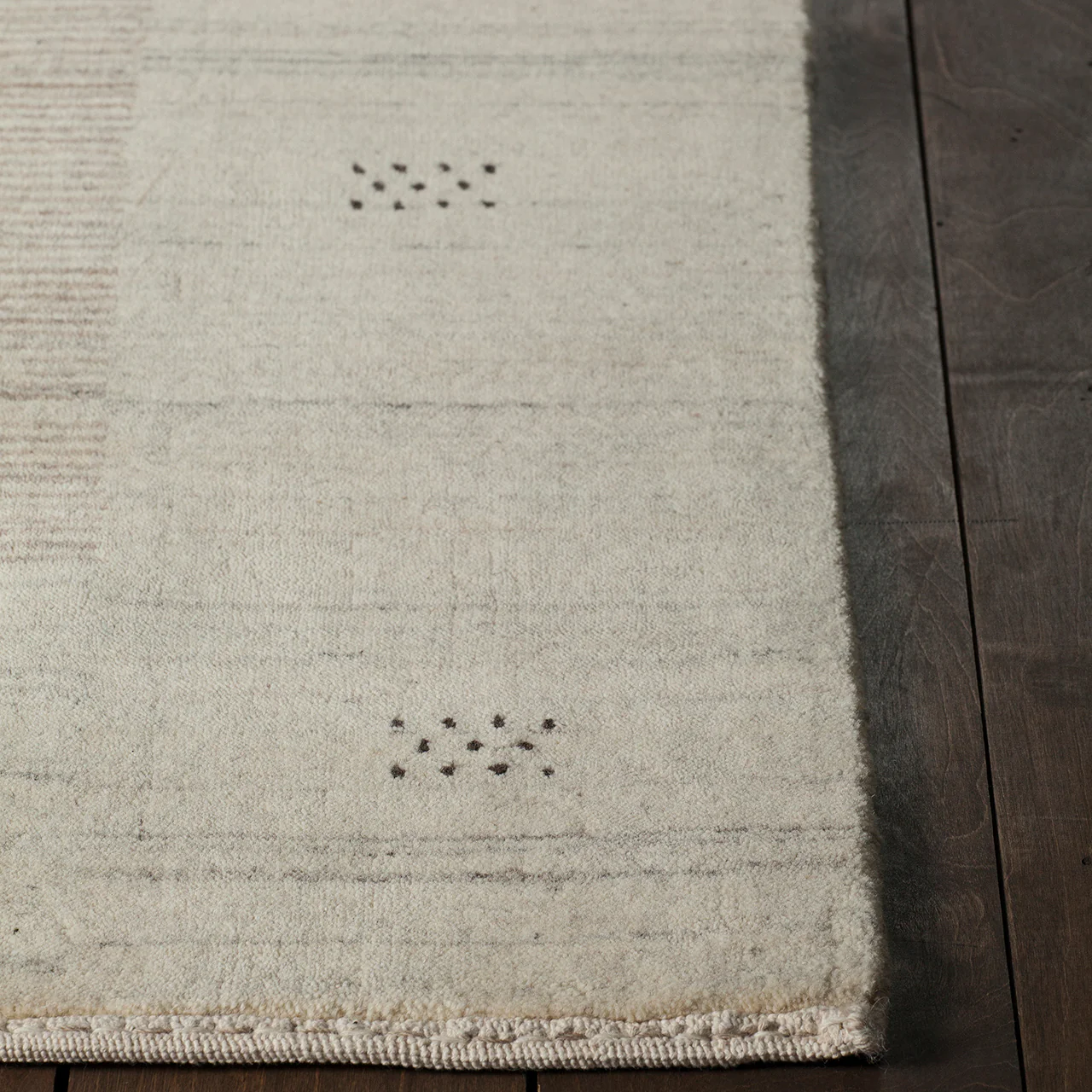 Elantra - 51700 - Patterned Rectangular Knotted Wool Area Rug - Image 2