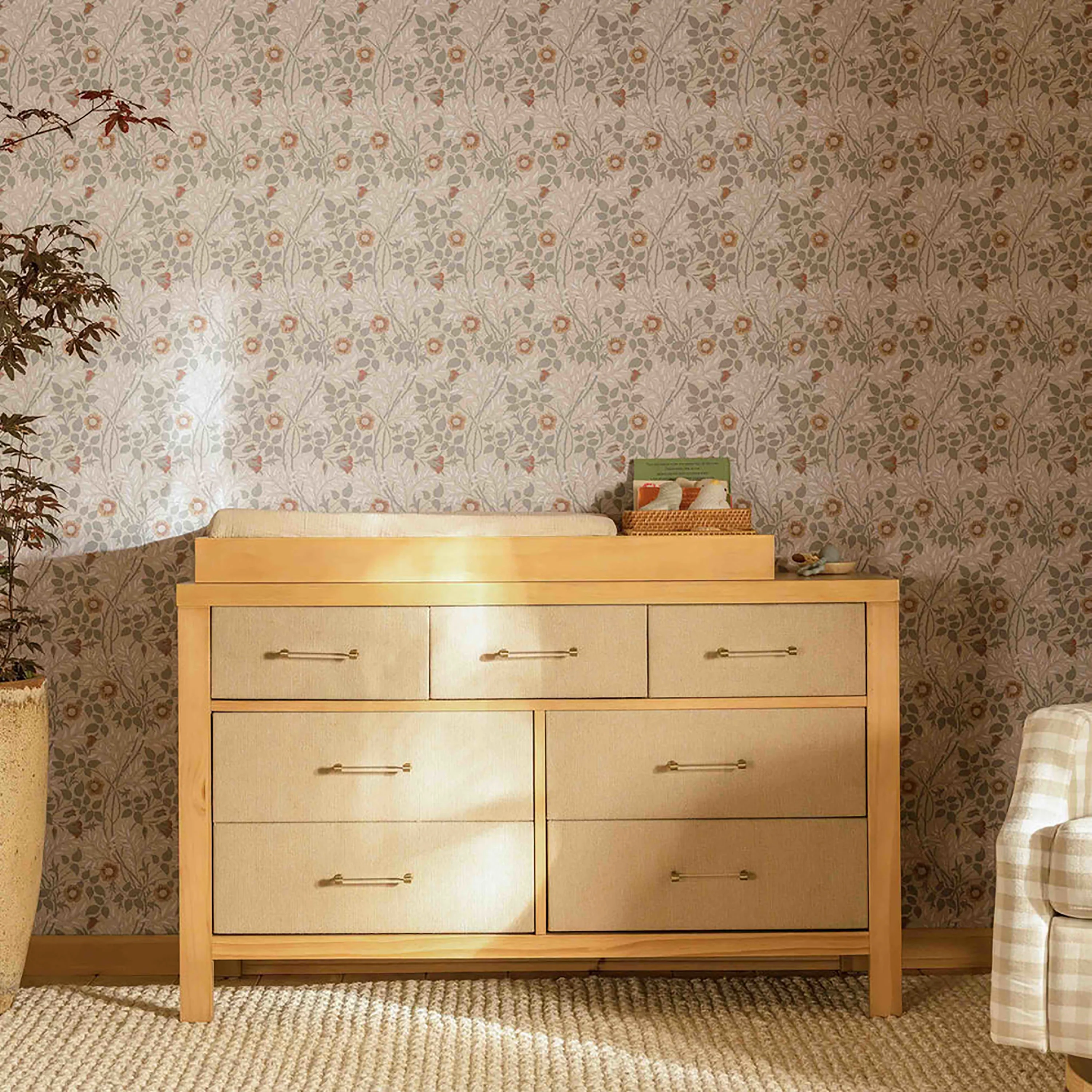 Eloise 7-Drawer Dresser - Image 11