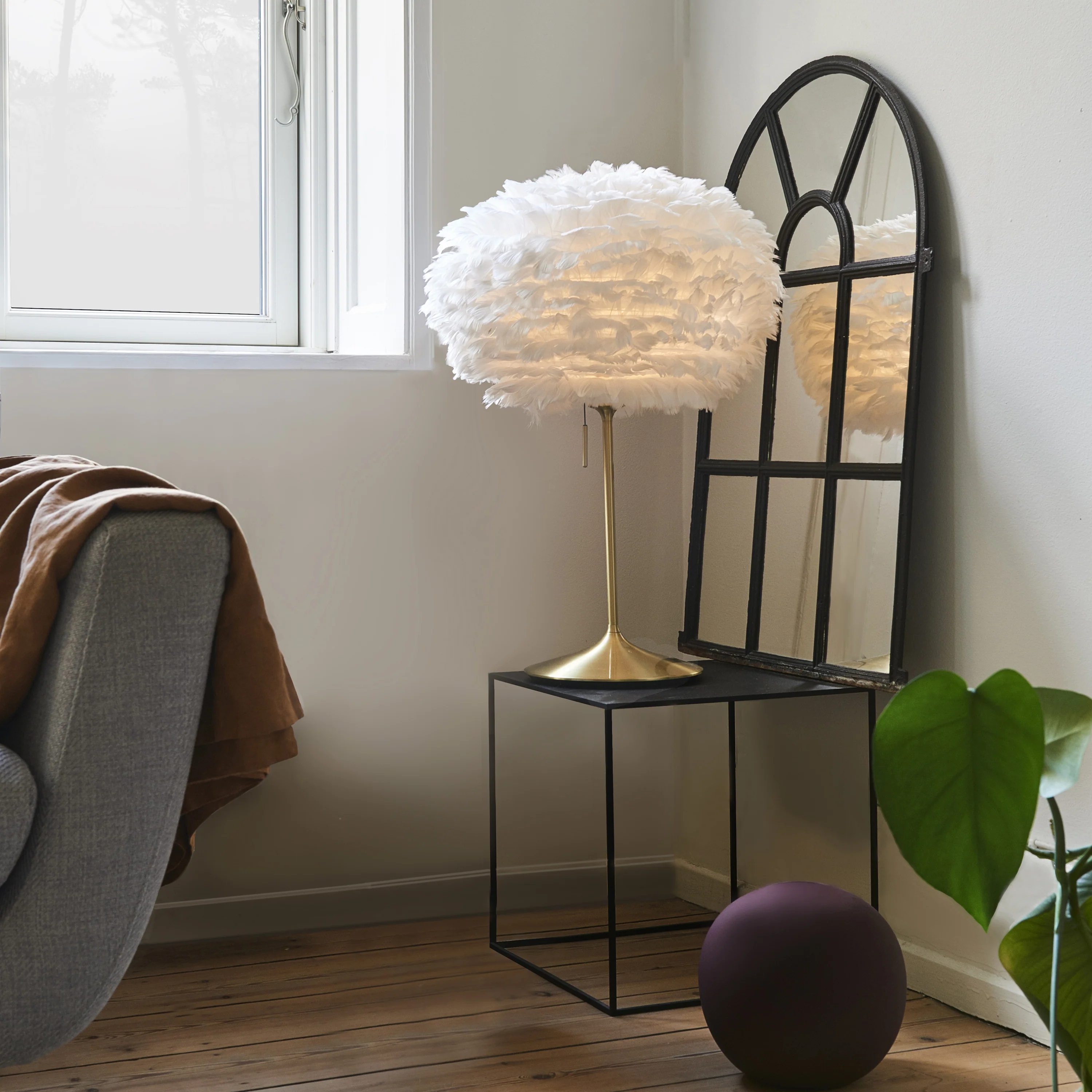 Eos Sante Table Lamp - Image 16