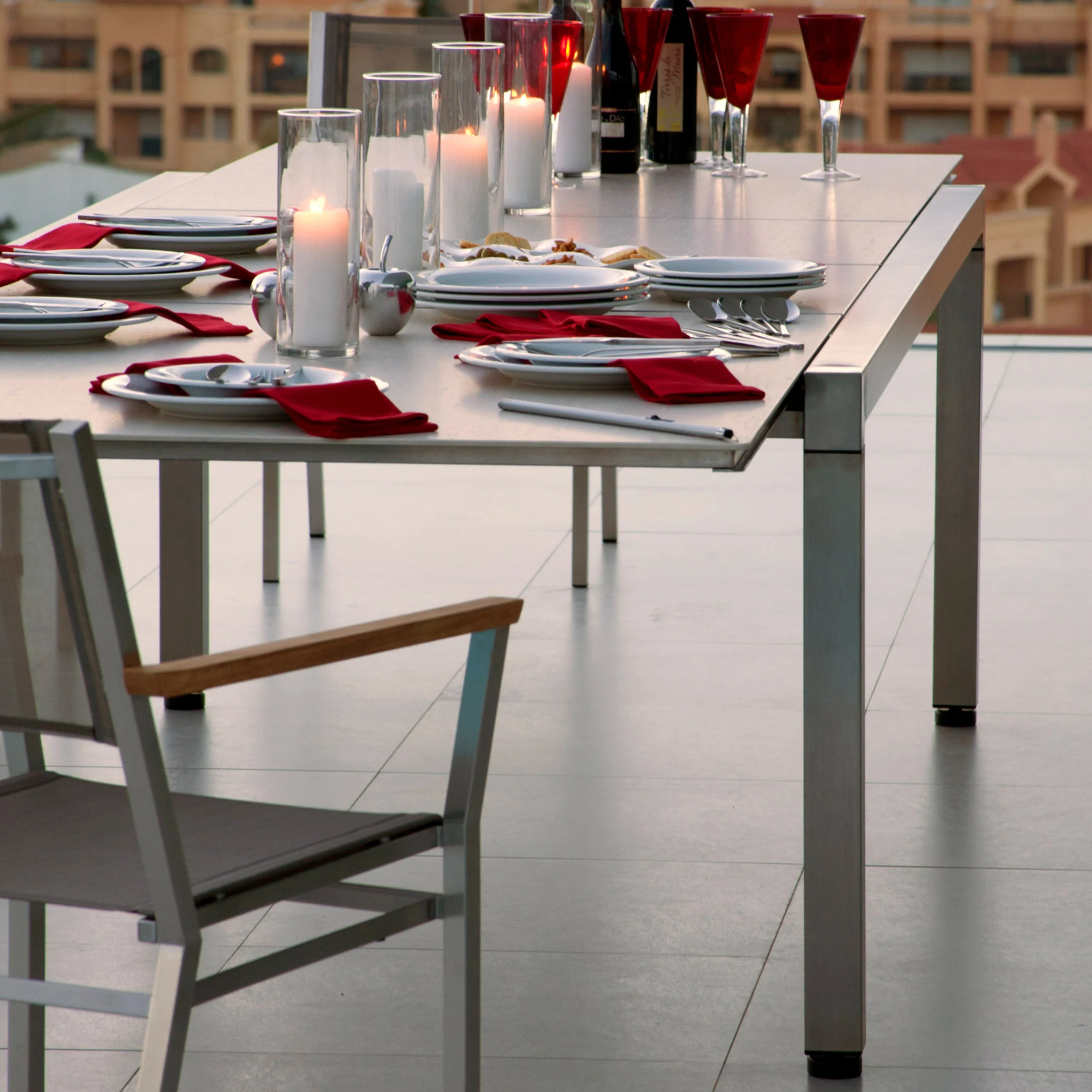 Equinox Extending Outdoor Dining Table - Ceramic Top - Image 7