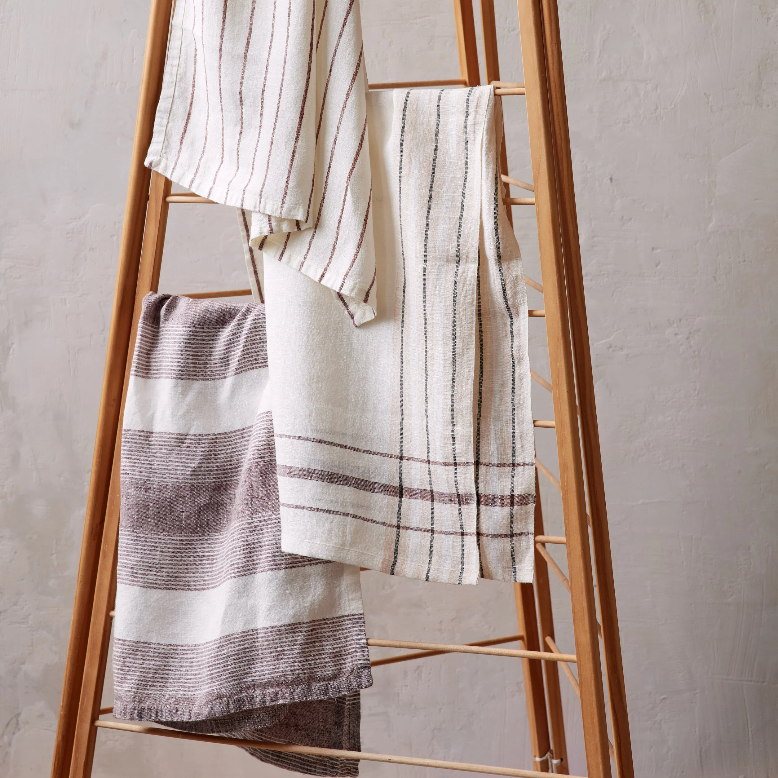 Essential Linen Tea Towel (Set of 4) - Image 17