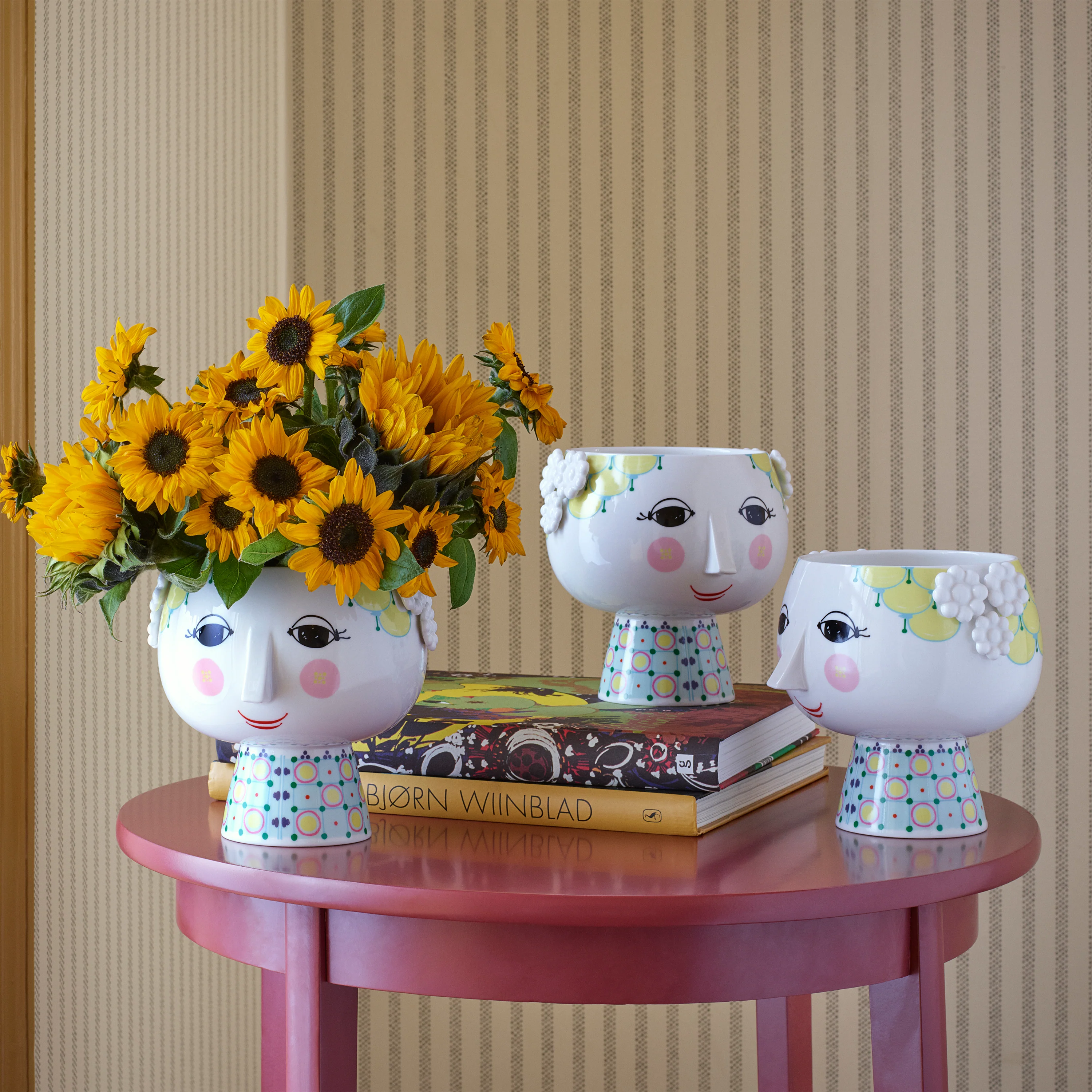 Eva Flowerpot on Base - Image 8